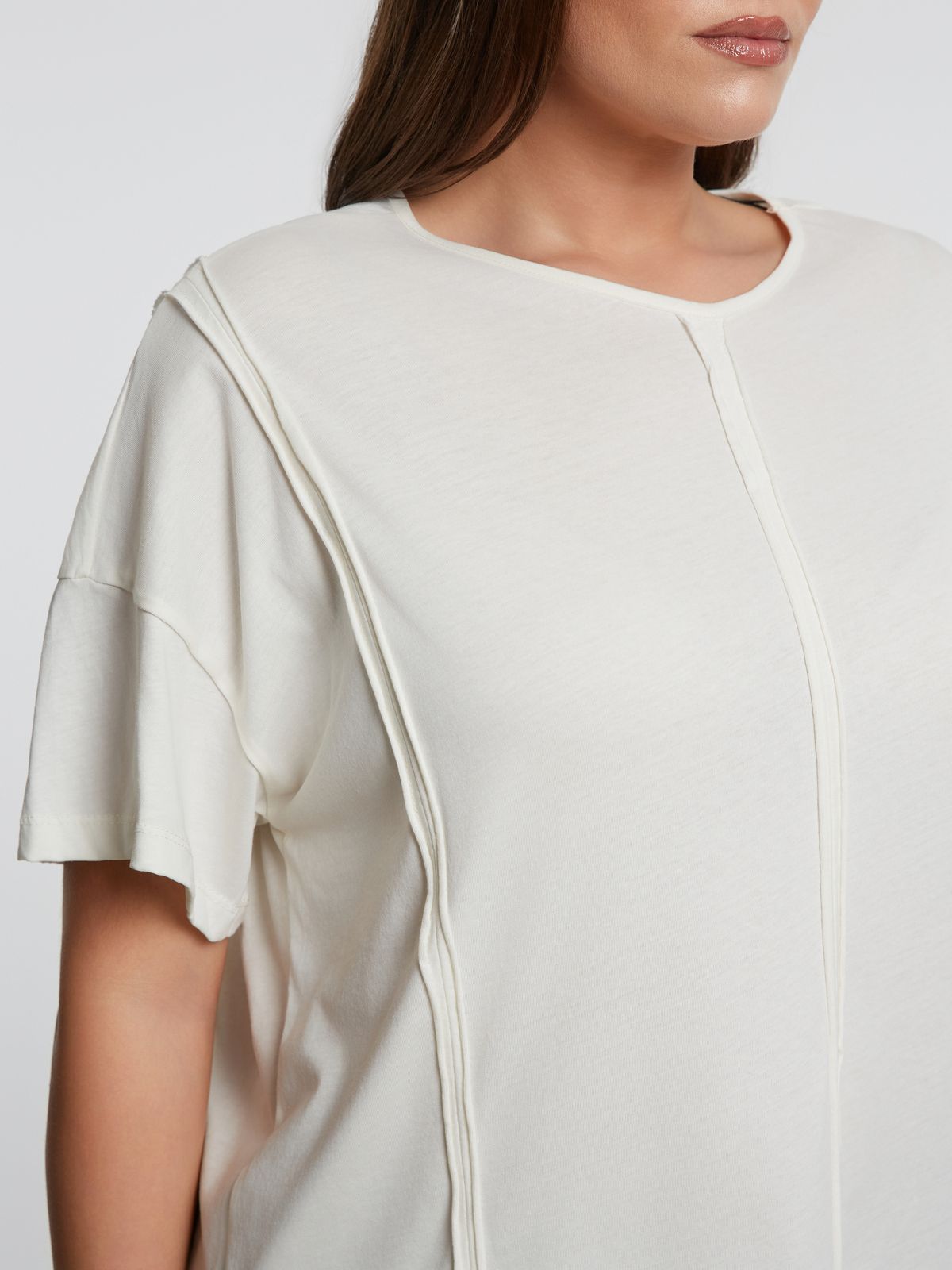 Cotton relaxed-fit t-shirt with seam details