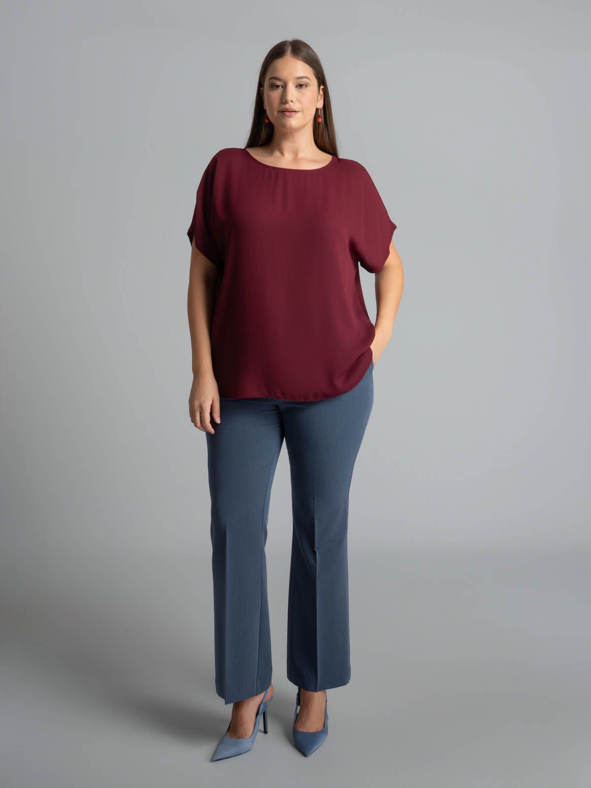 Crepe boat-neck top