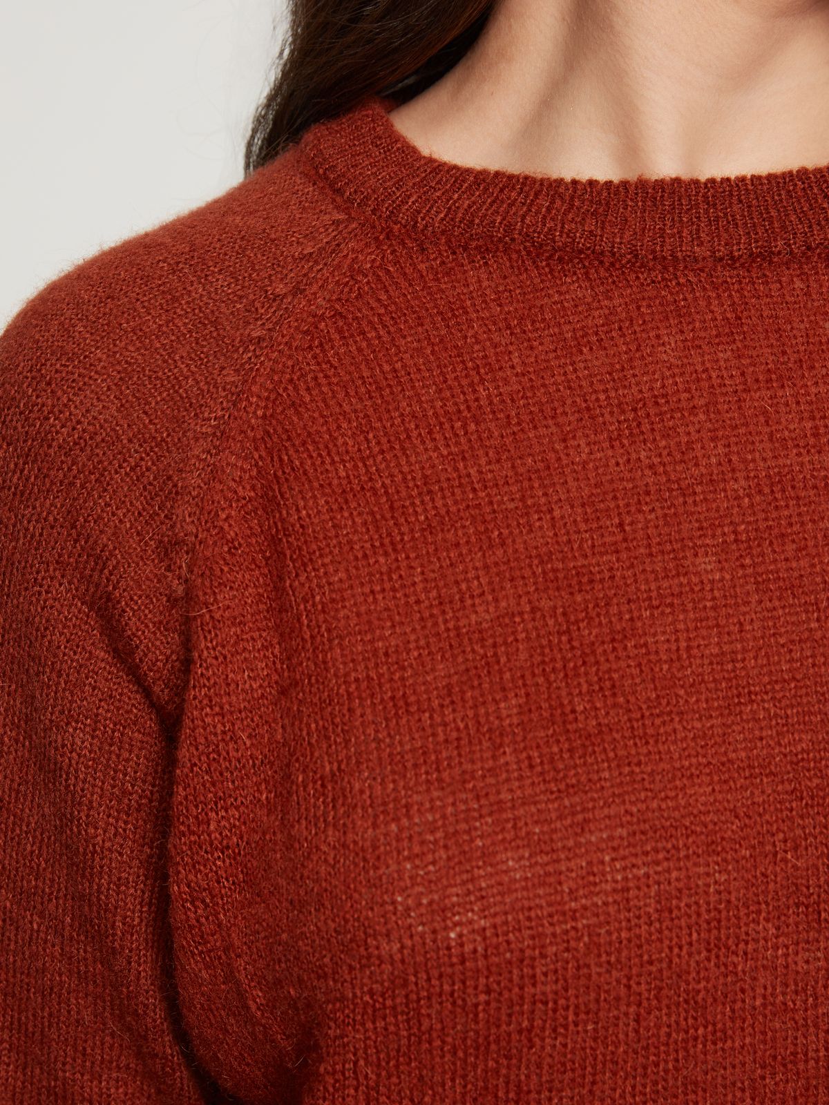 Basic raglan-sleeve jumper