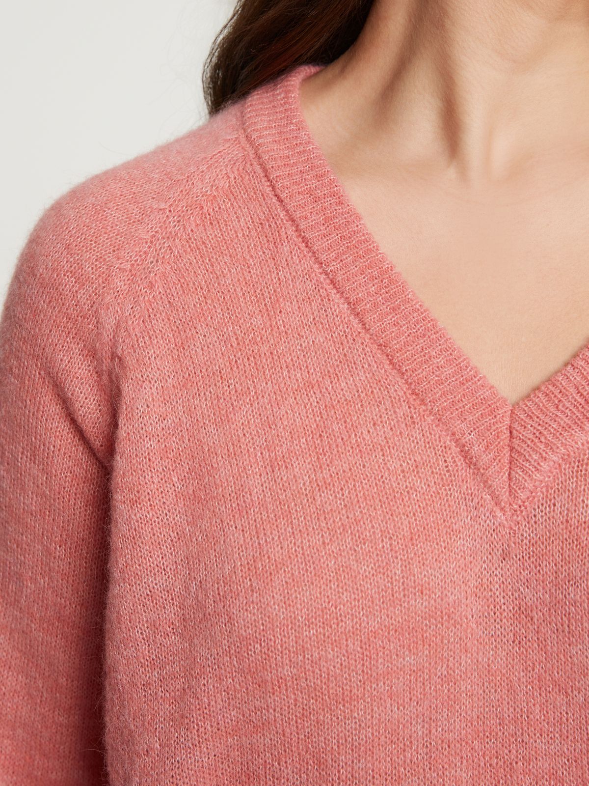 Basic long-sleeve V-neck jumper