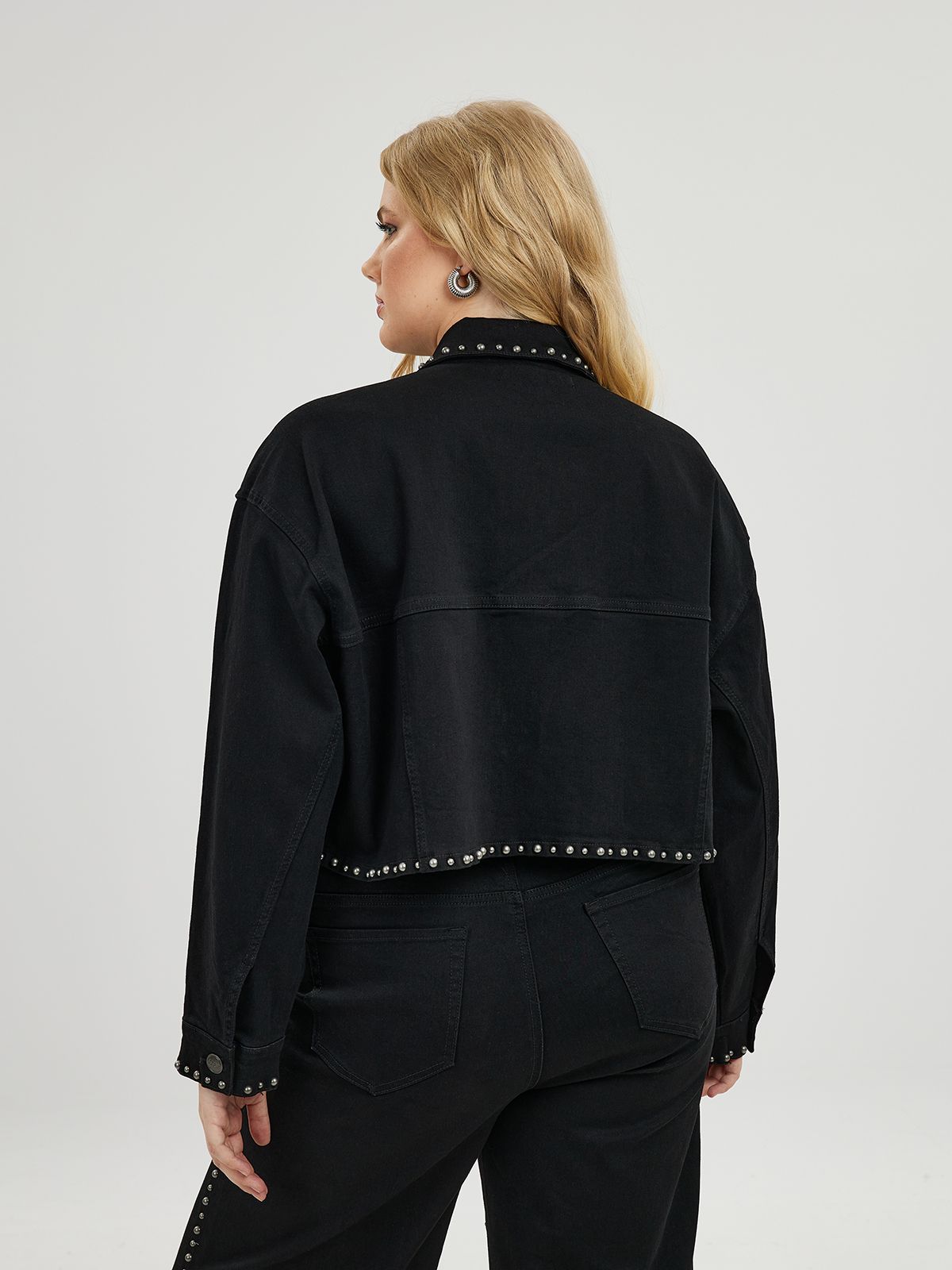 Cropped denim jacket with studs