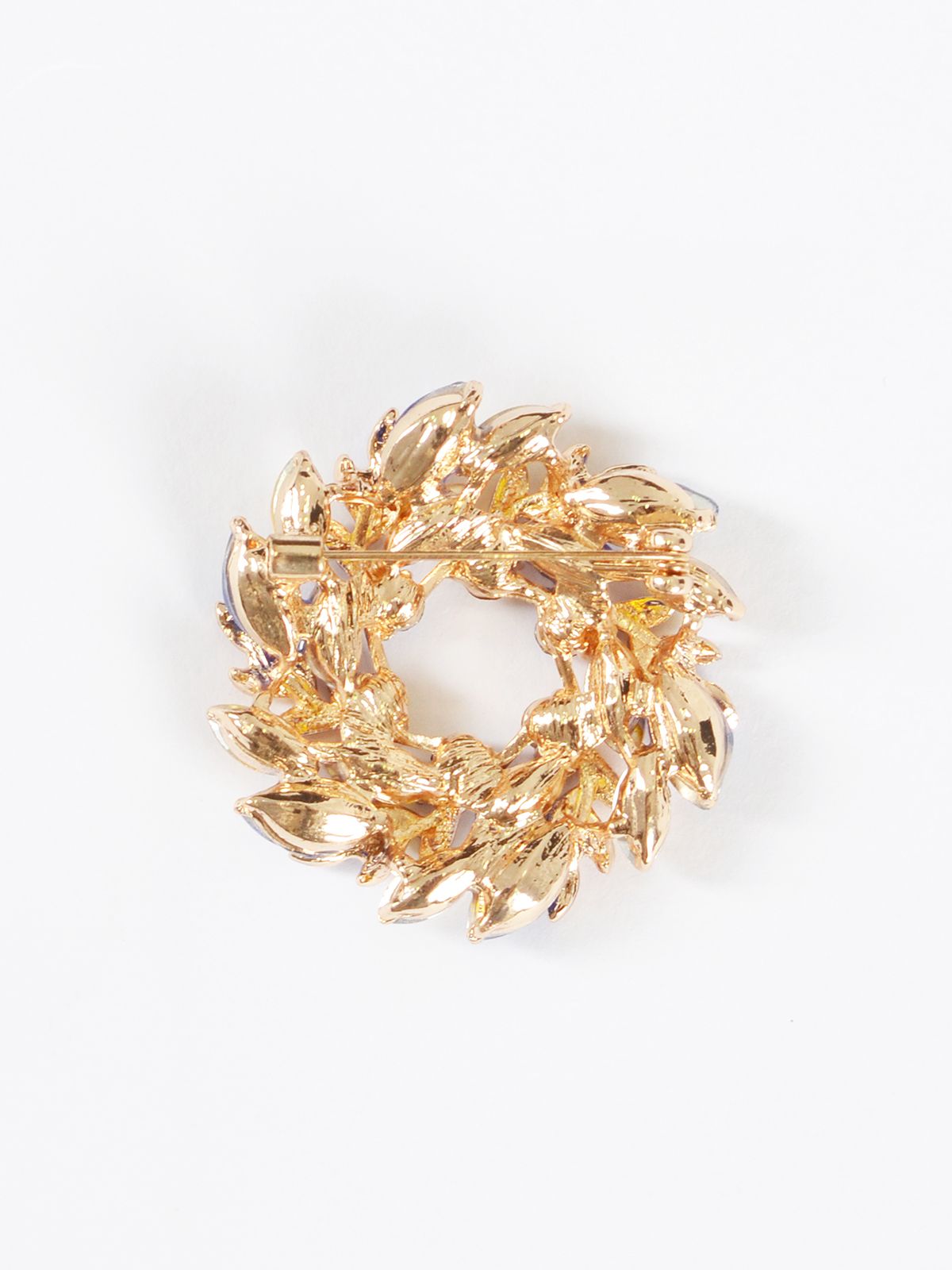 Multicolor wreath brooch with crystal-embellished leaf motif