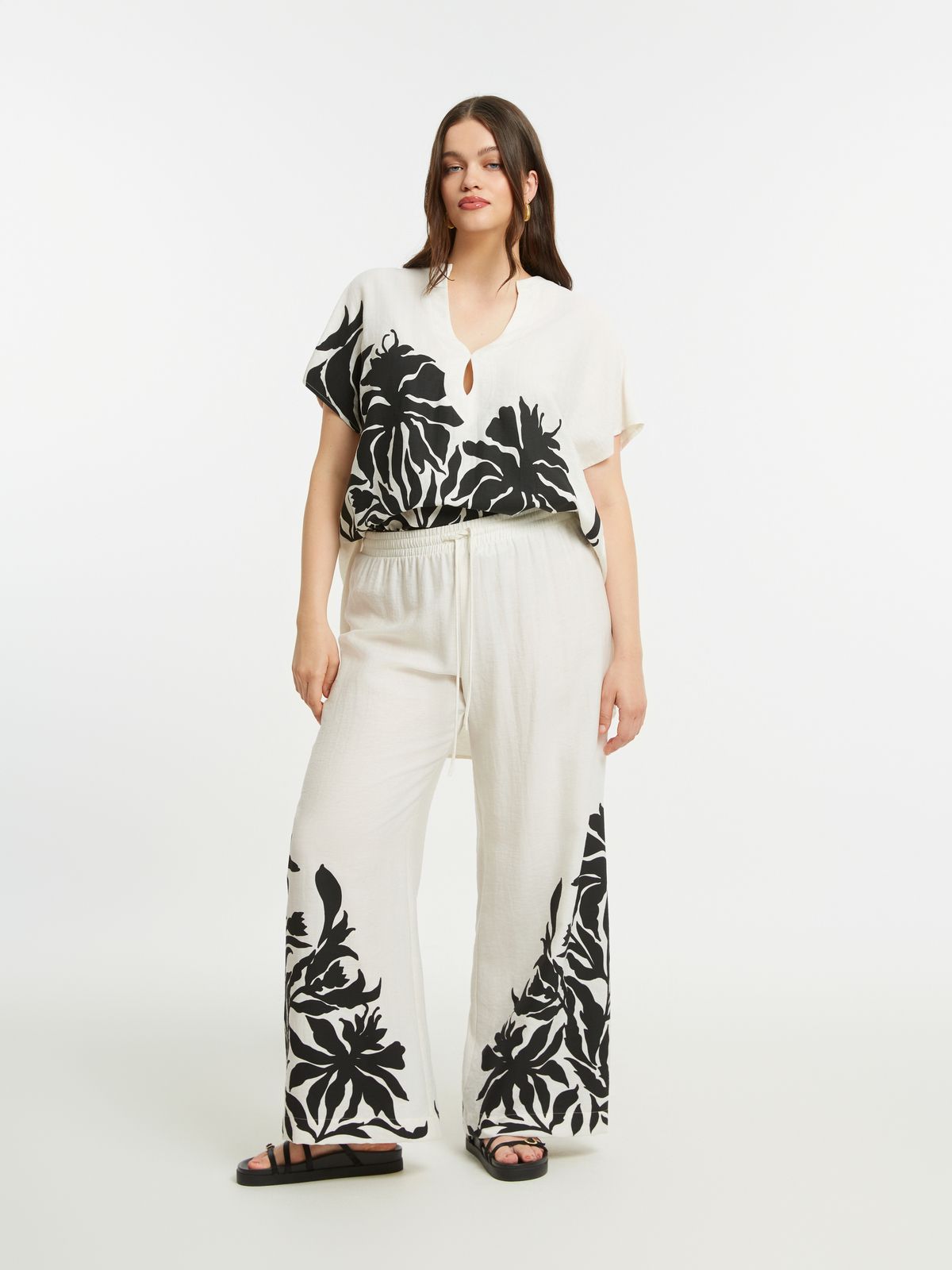 Linen-blend floral wide-leg pants