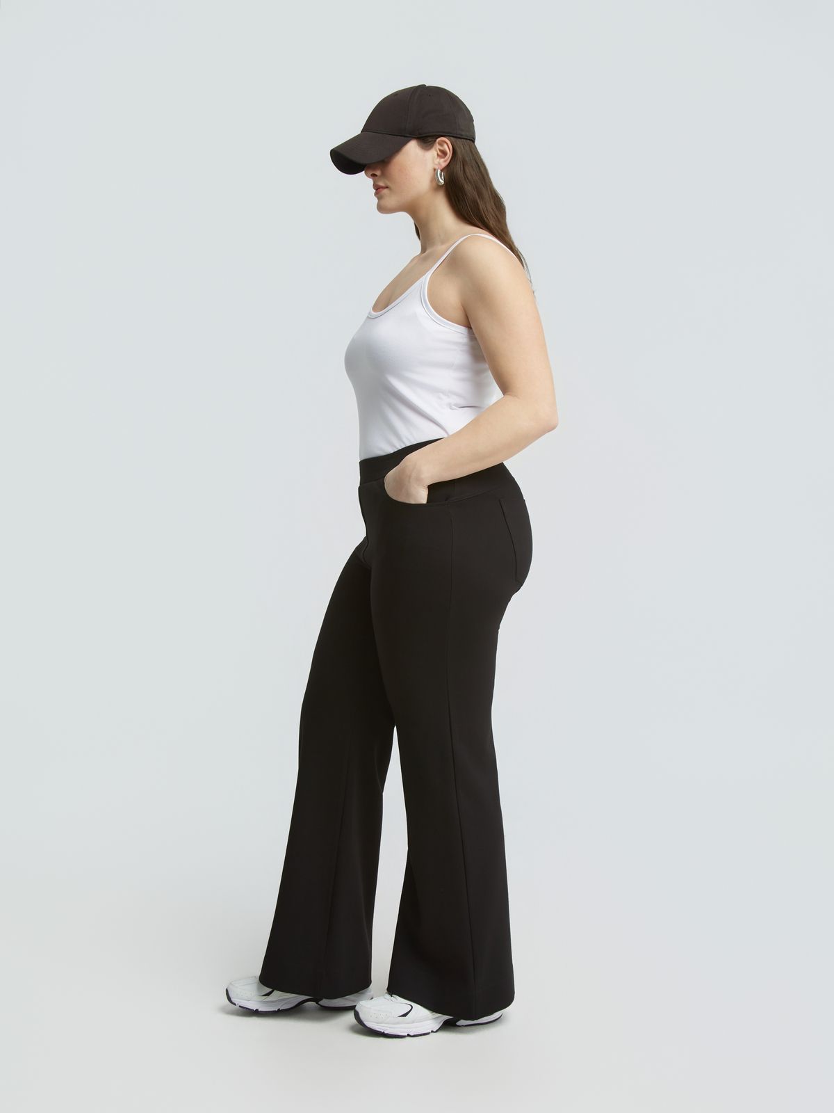 Push up flare stretch pants with back pockets