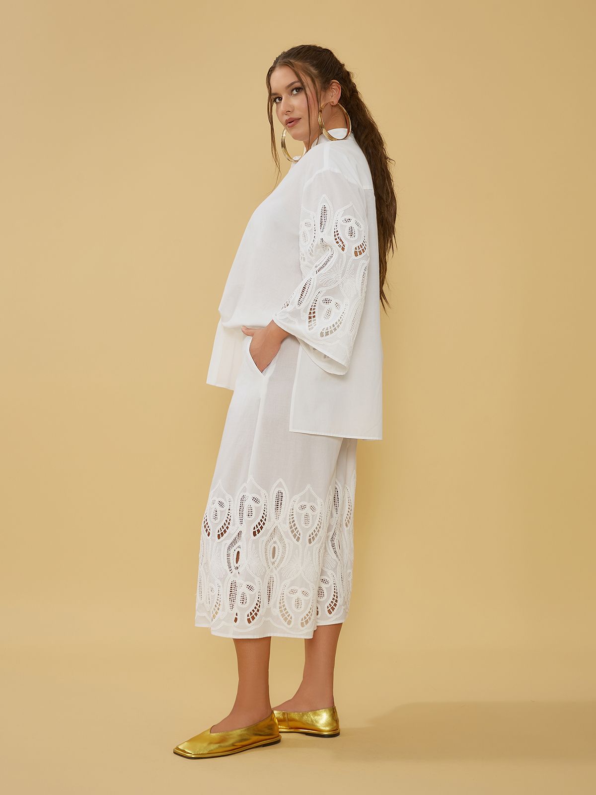 Cotton broderie-detail cropped pants