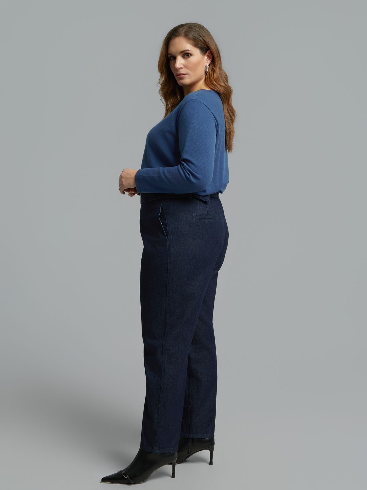 Cotton cigarette jeans with belt detail