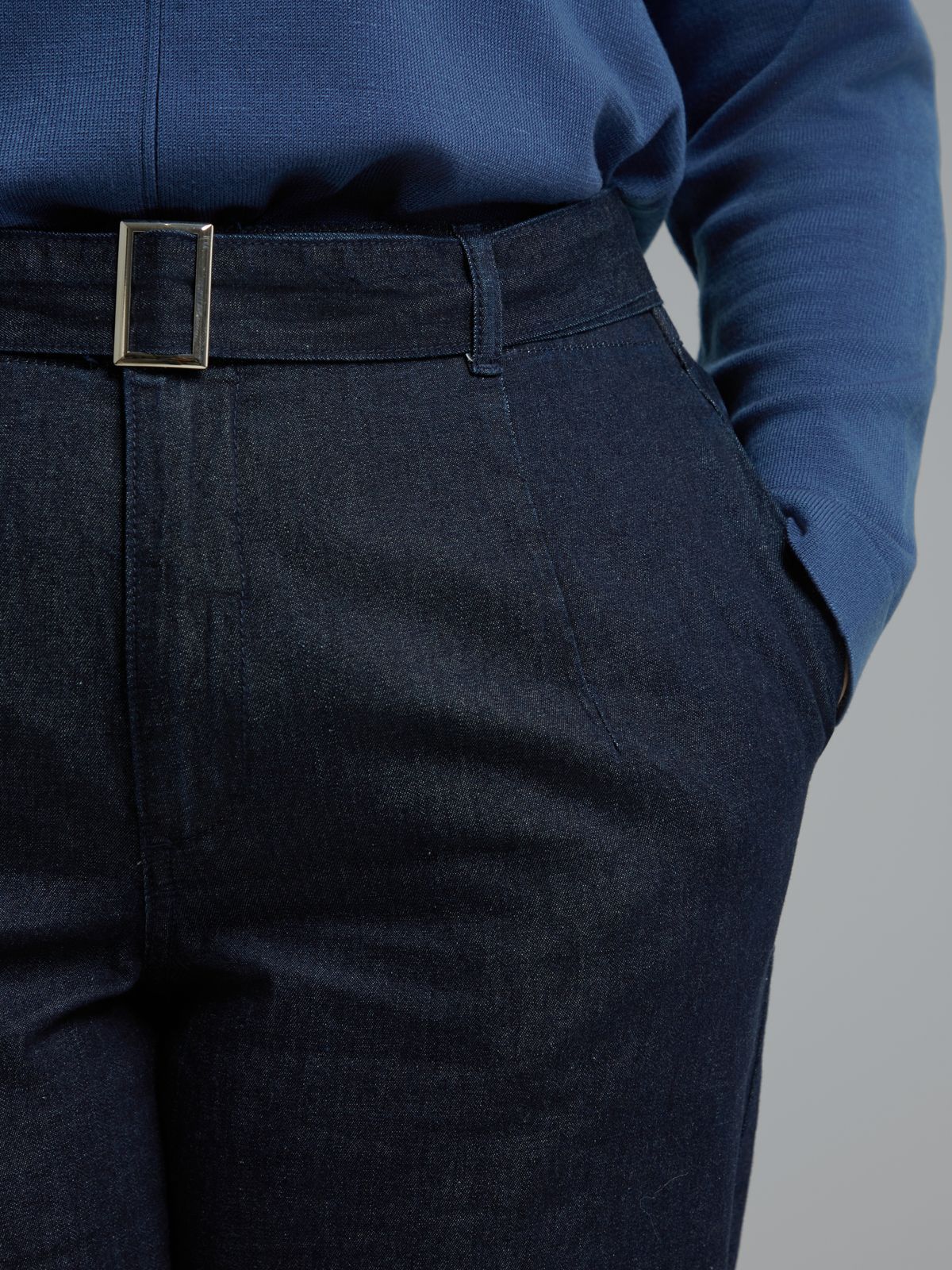 Cotton cigarette jeans with belt detail