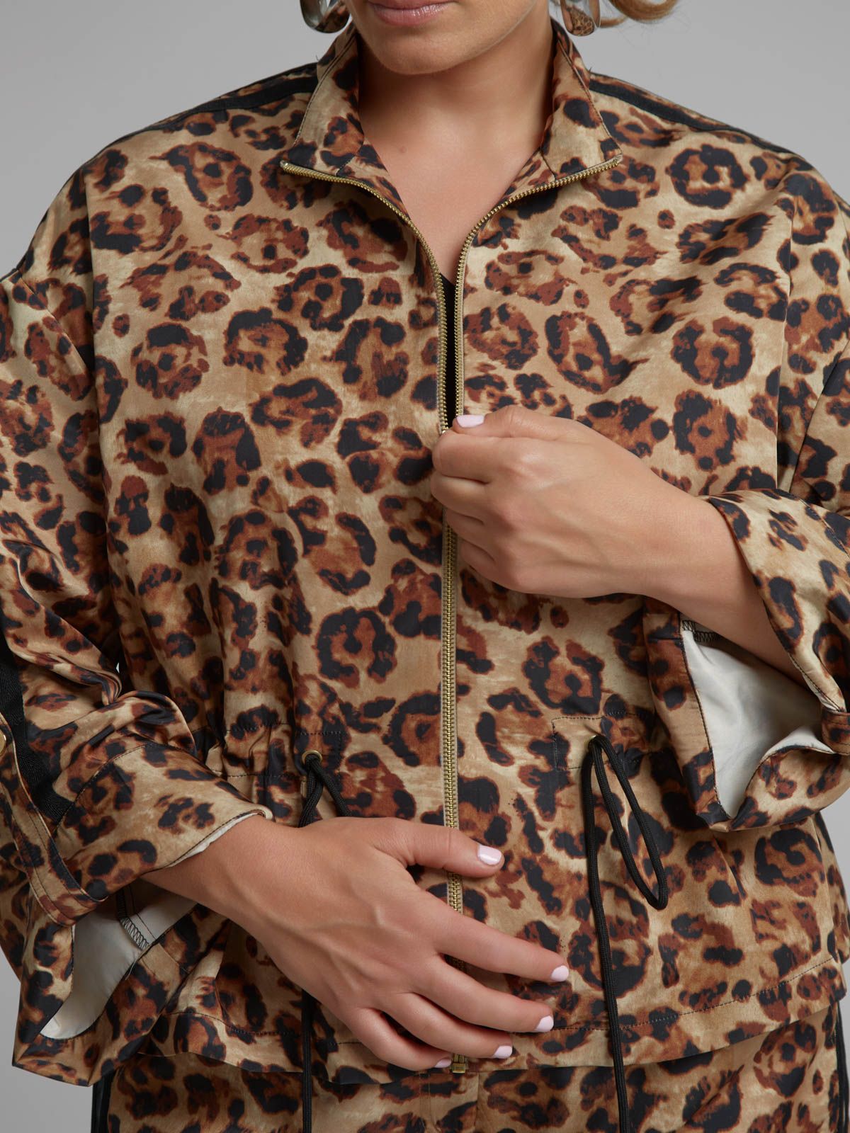 Leopard print jacket with adjustable drawstring waist