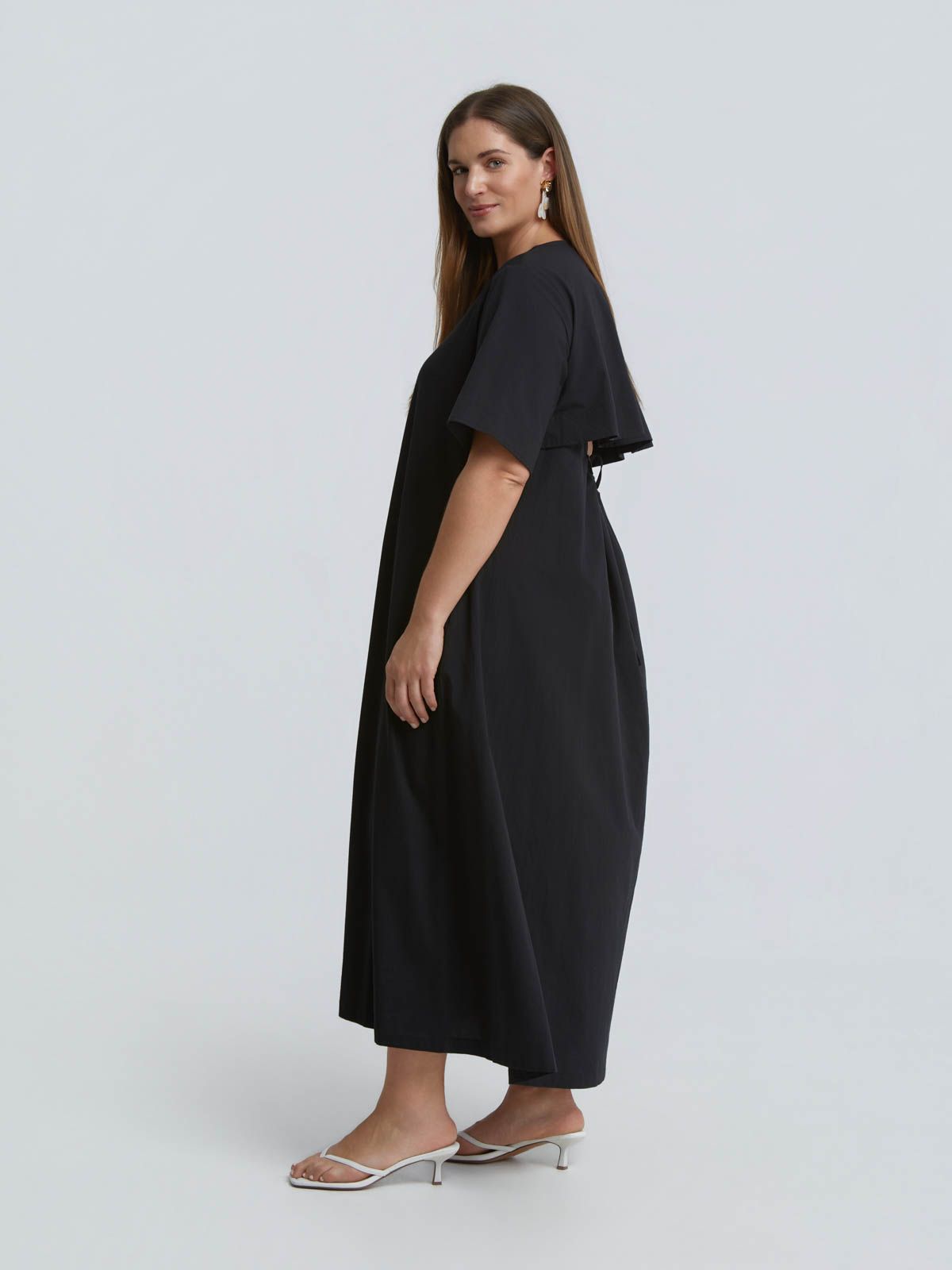 Poplin dress with open back detail
