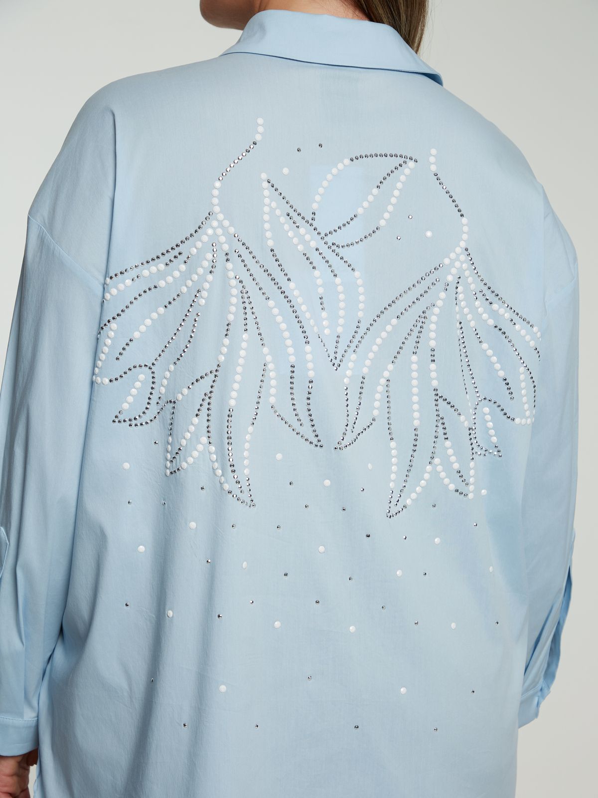 Poplin shirt with strass-detailed back
