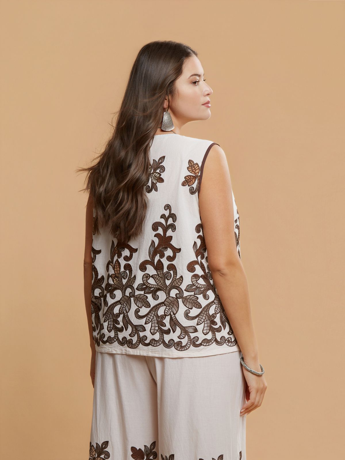 Cotton vest with embroidered hem & front ties