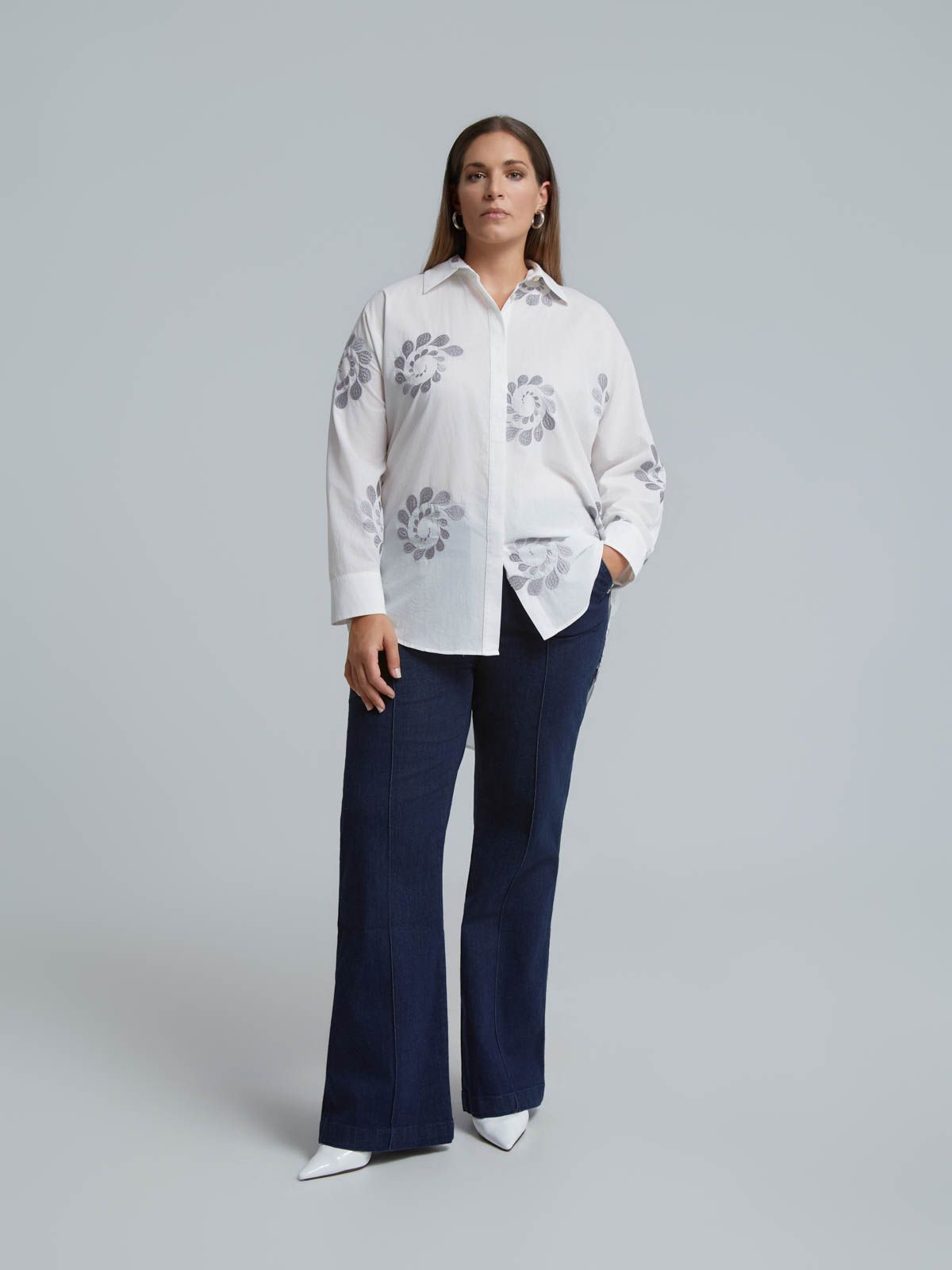 Cotton shirt with floral embroidery