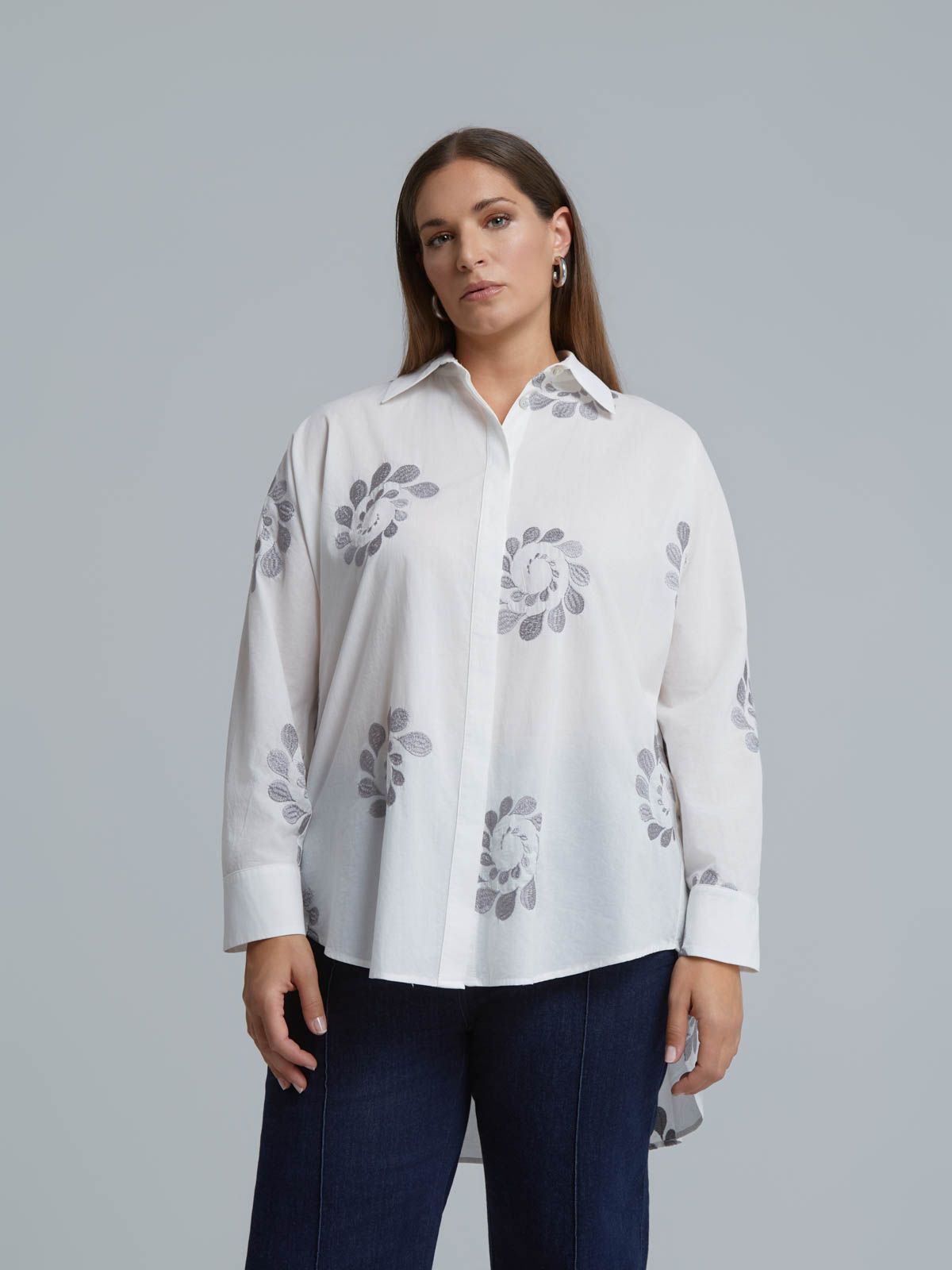 Cotton shirt with floral embroidery