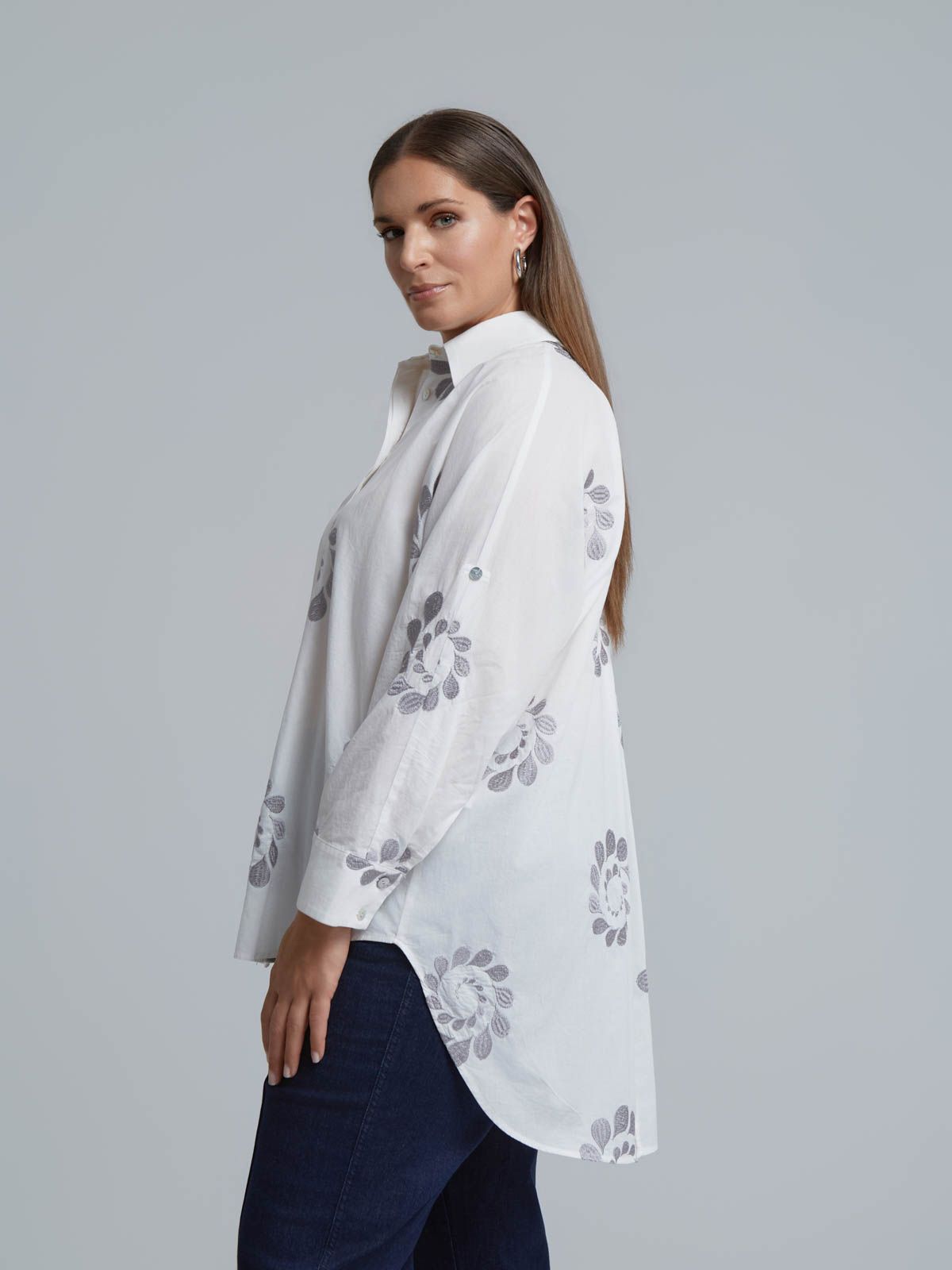 Cotton shirt with floral embroidery