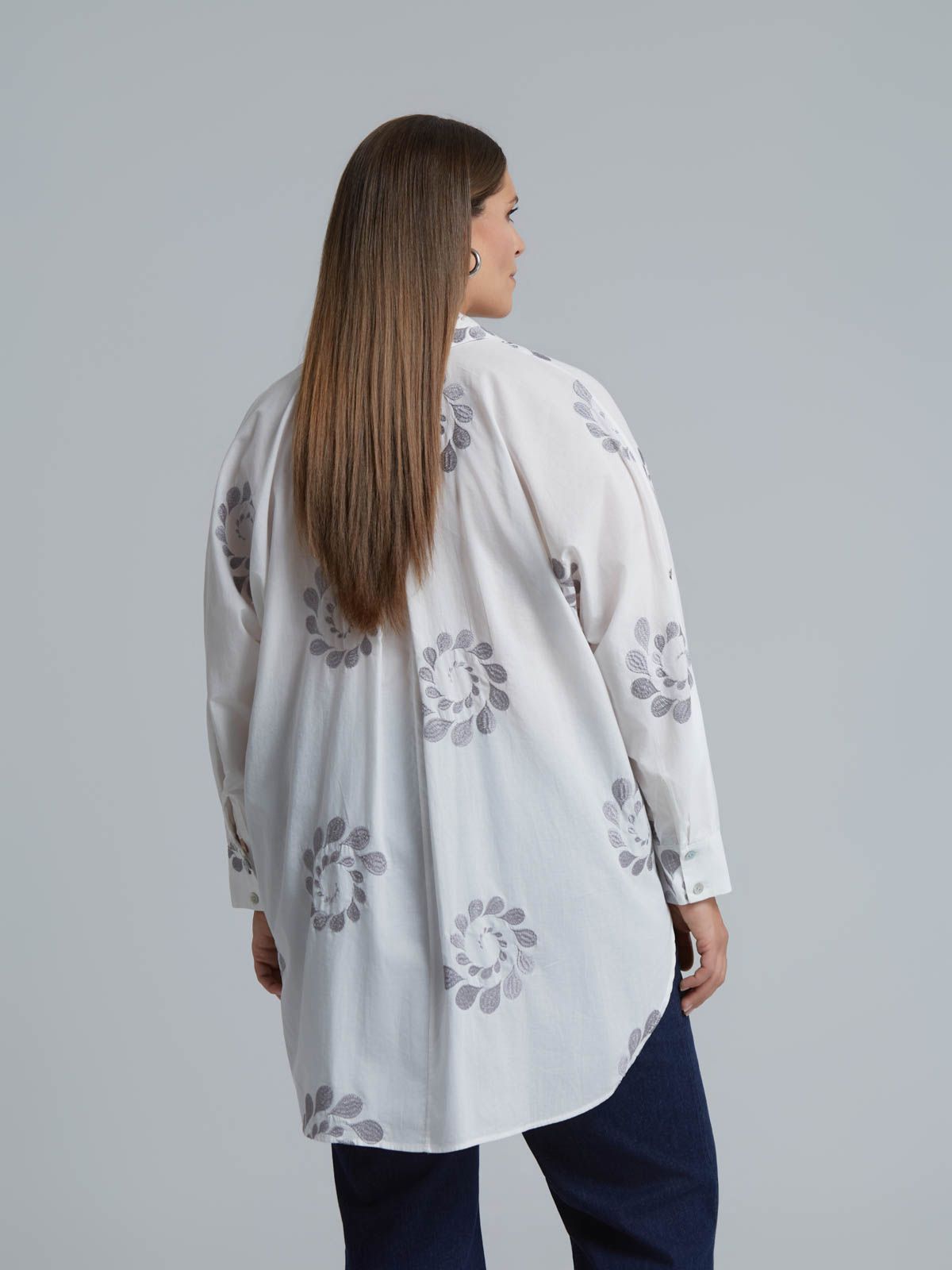Cotton shirt with floral embroidery