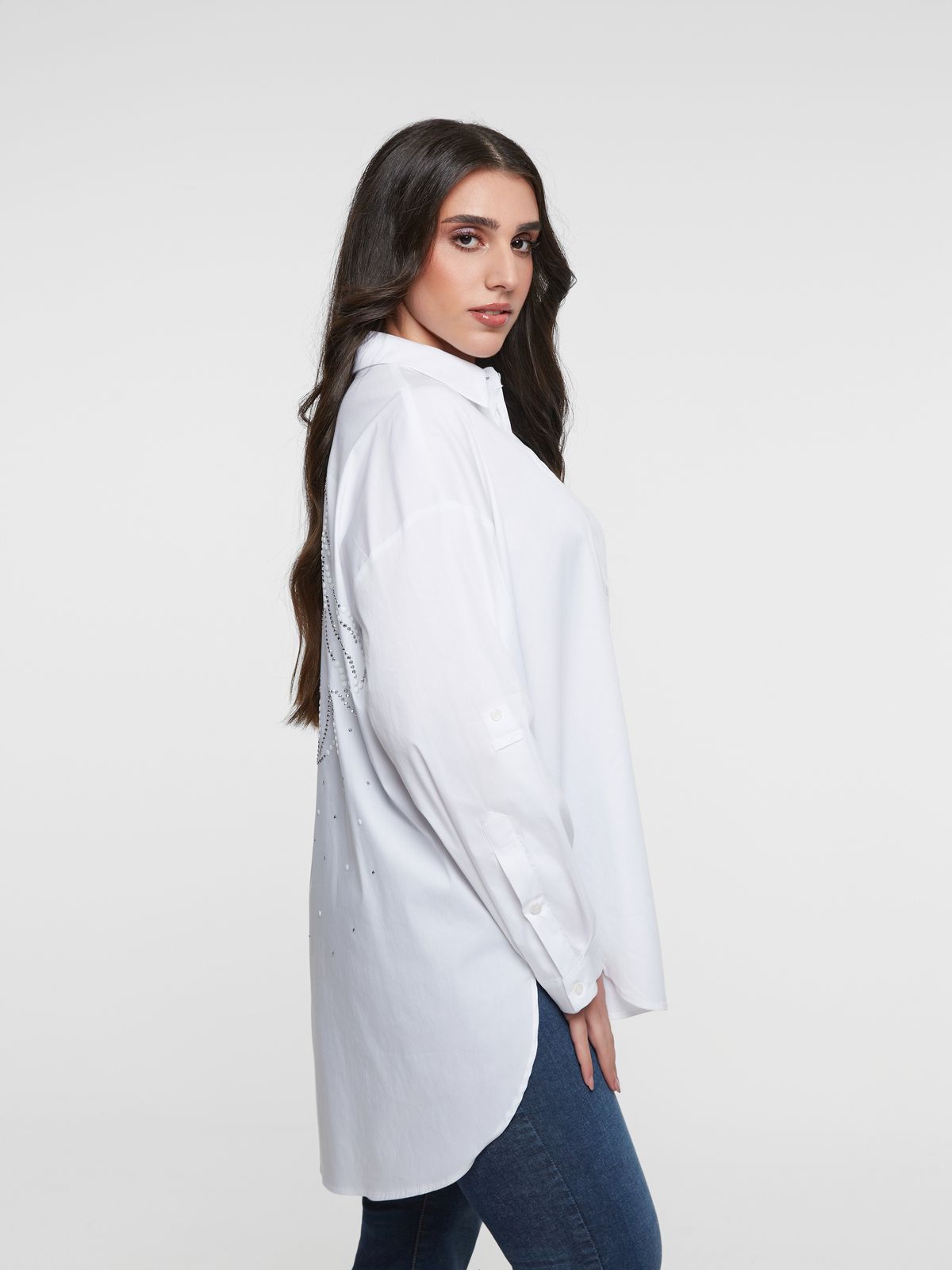 Poplin shirt with strass-detailed back