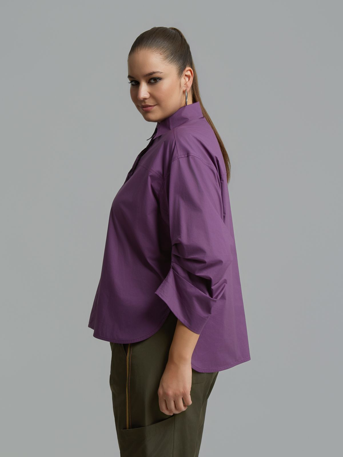 Cotton shirt with gathered sleeves
