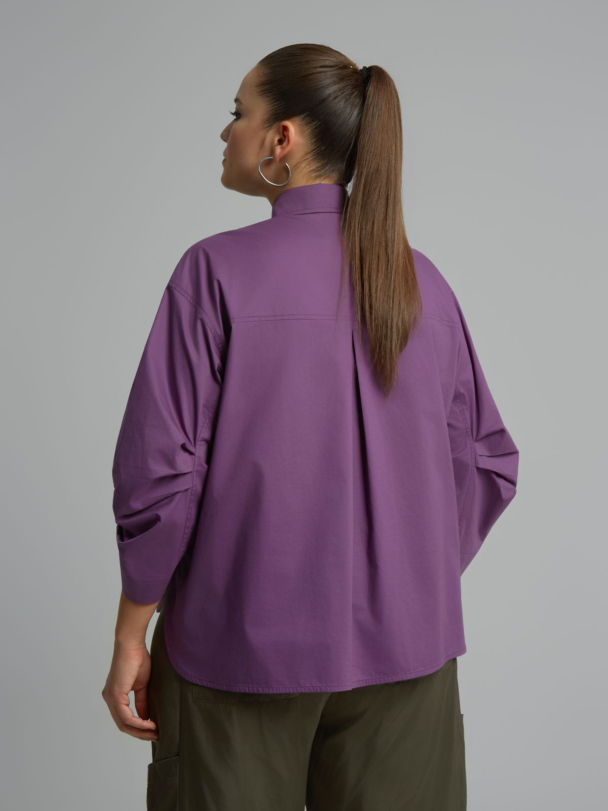 Cotton shirt with gathered sleeves