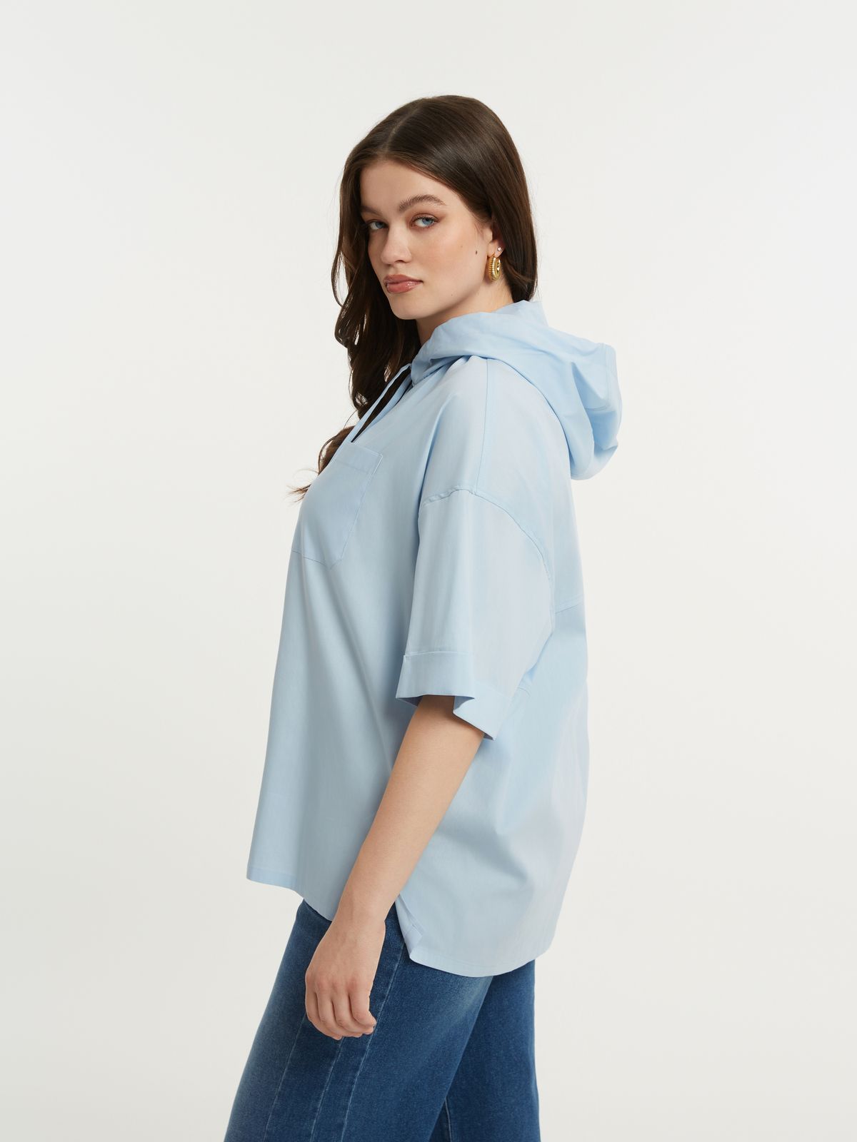 Short-sleeve poplin shirt with hood