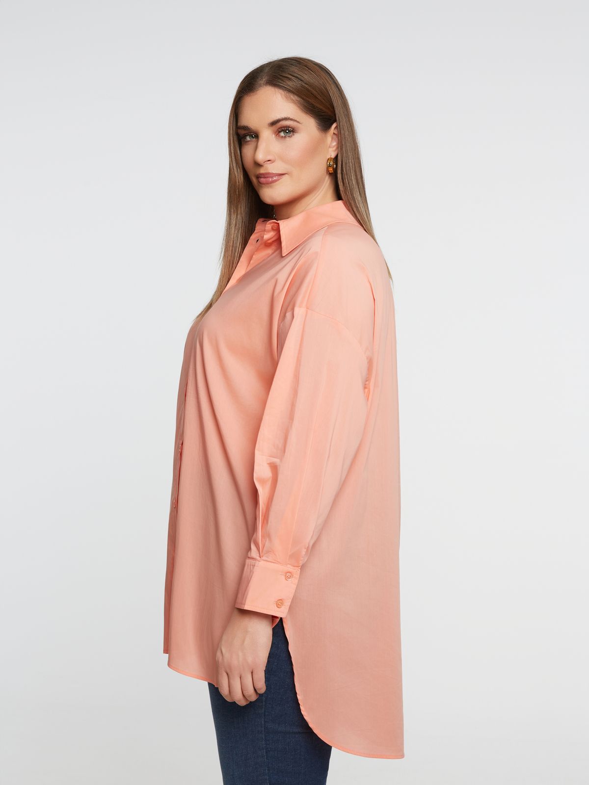 Basic oversized cotton shirt