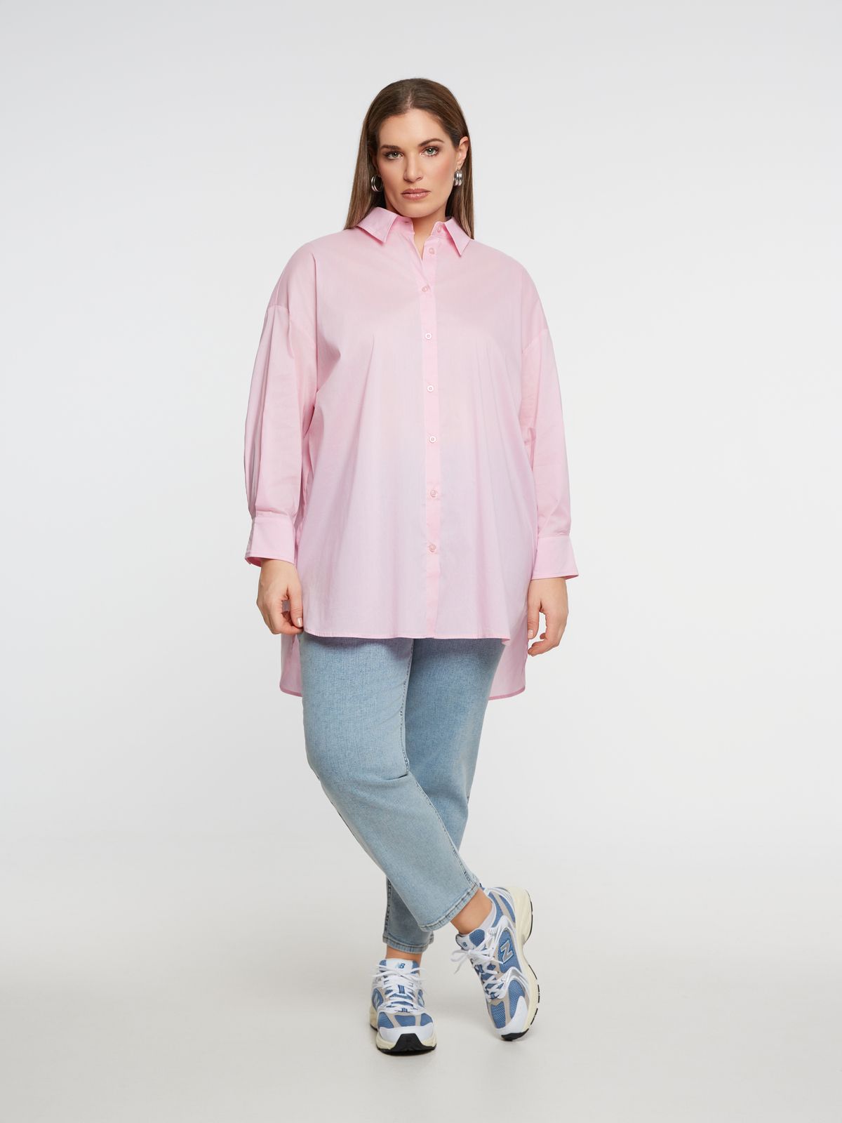 Basic oversized cotton shirt