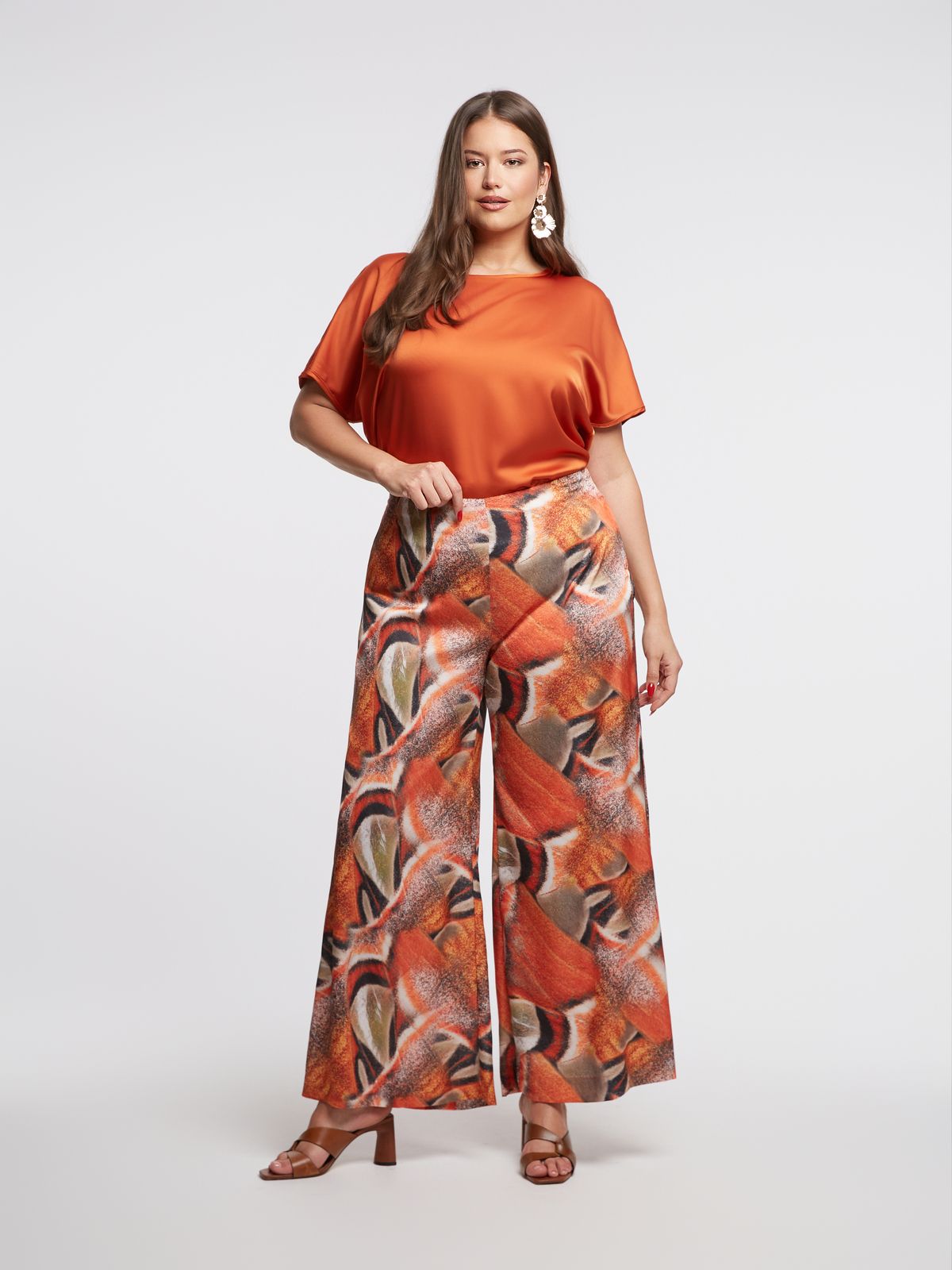 Printed high-waisted wide-leg pants