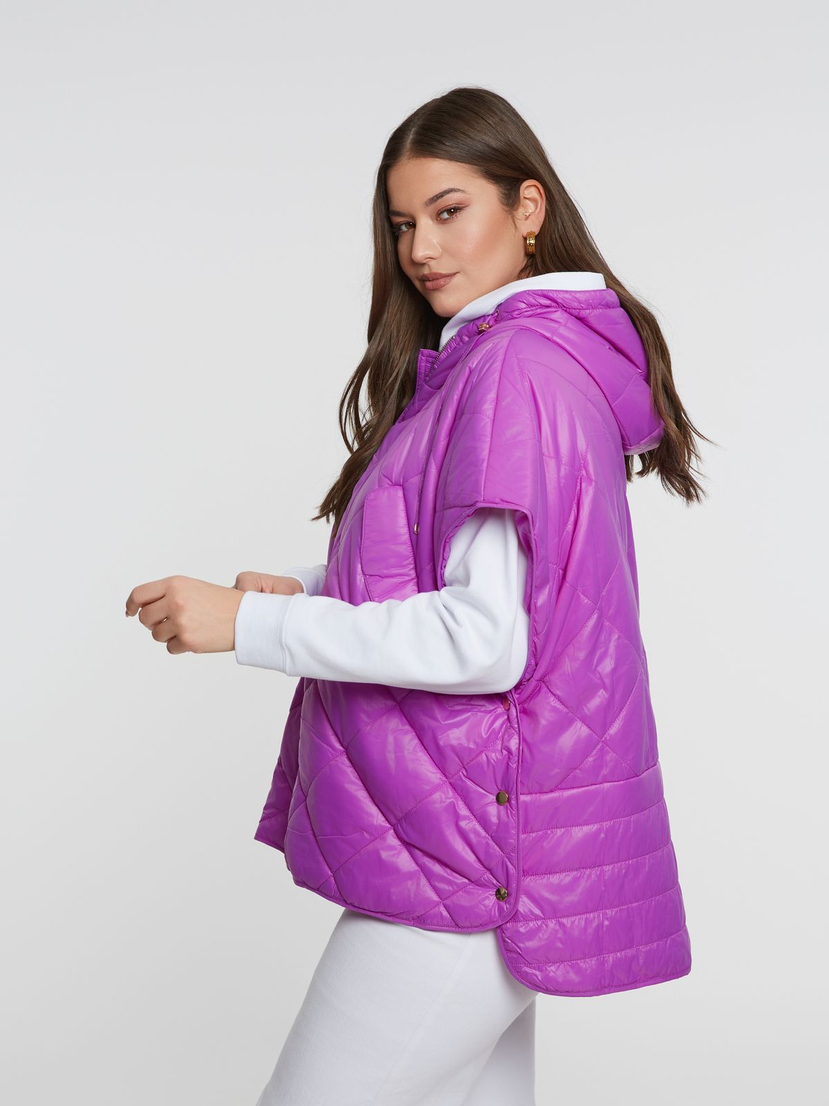 Quilted short-sleeve cape jacket