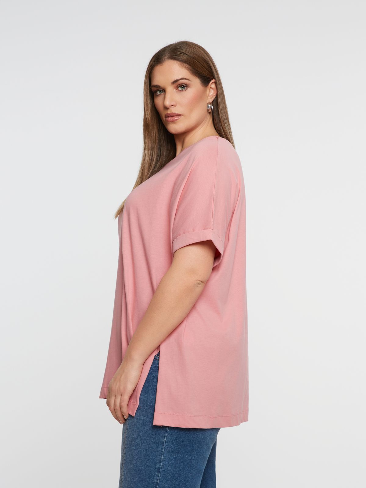 Relaxed fit cotton t-shirt with split hem