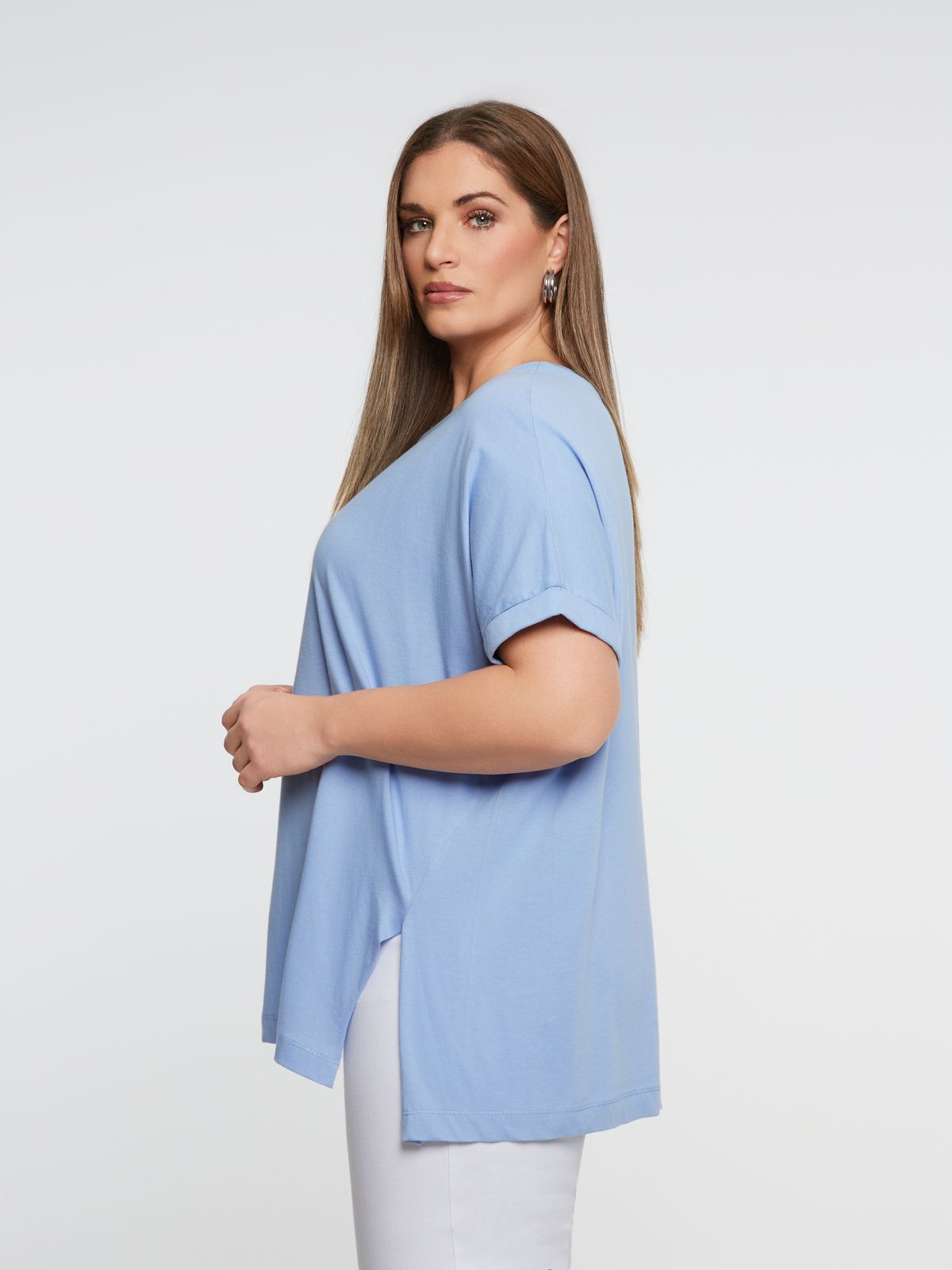 Relaxed fit cotton t-shirt with split hem