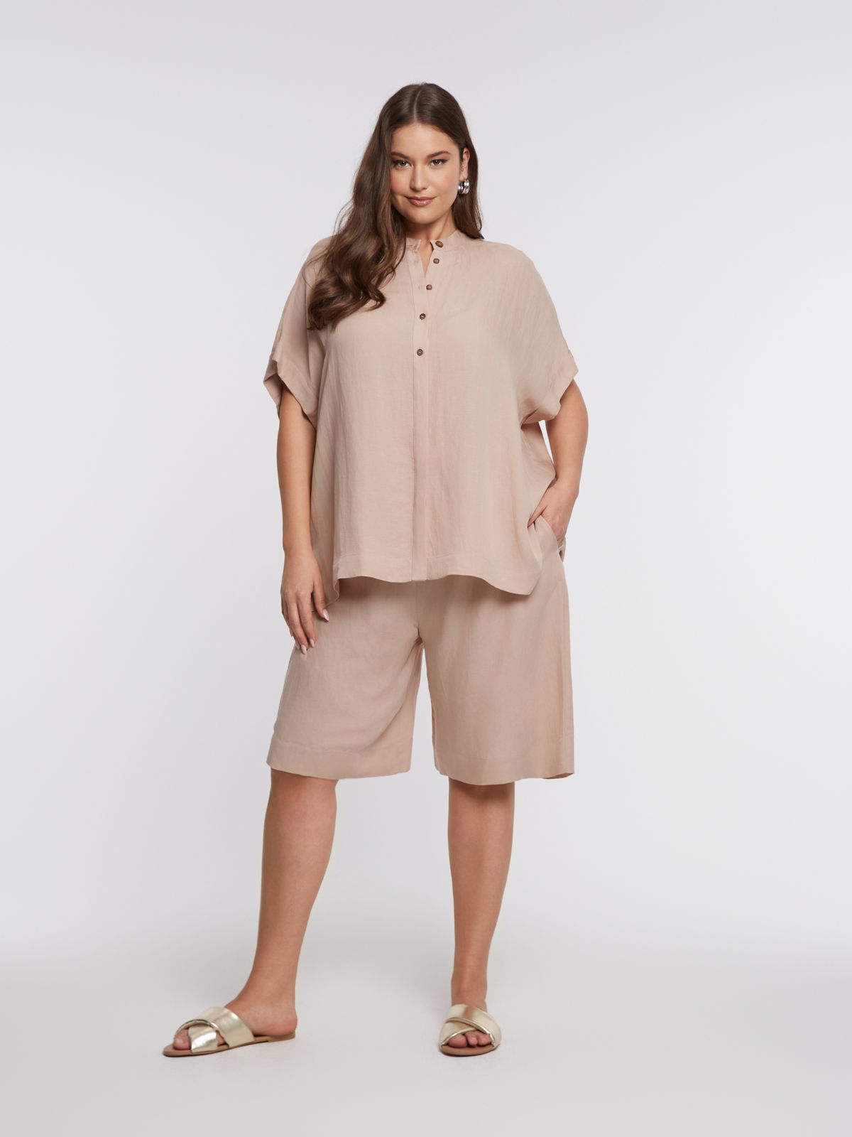 Relaxed linen-blend boxy shirt with mandarin collar 