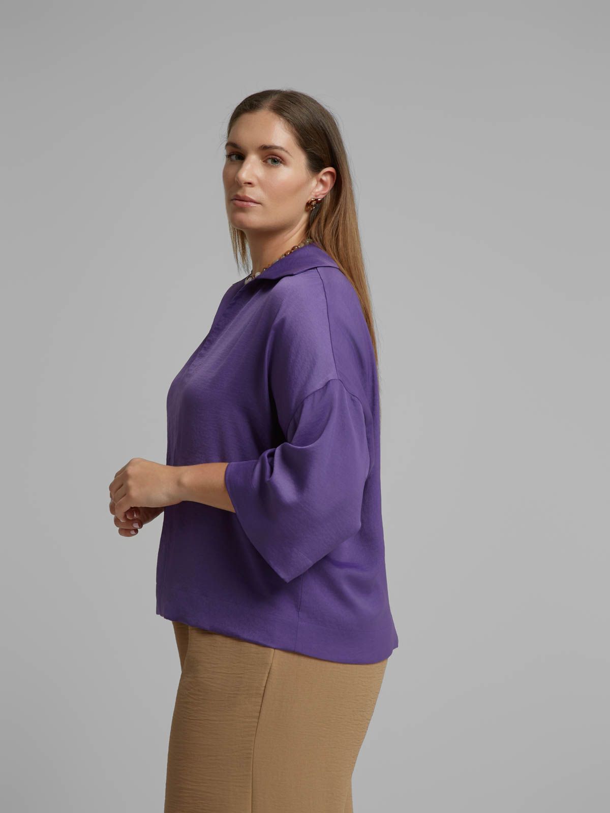 Satin V-neck blouse with point collar