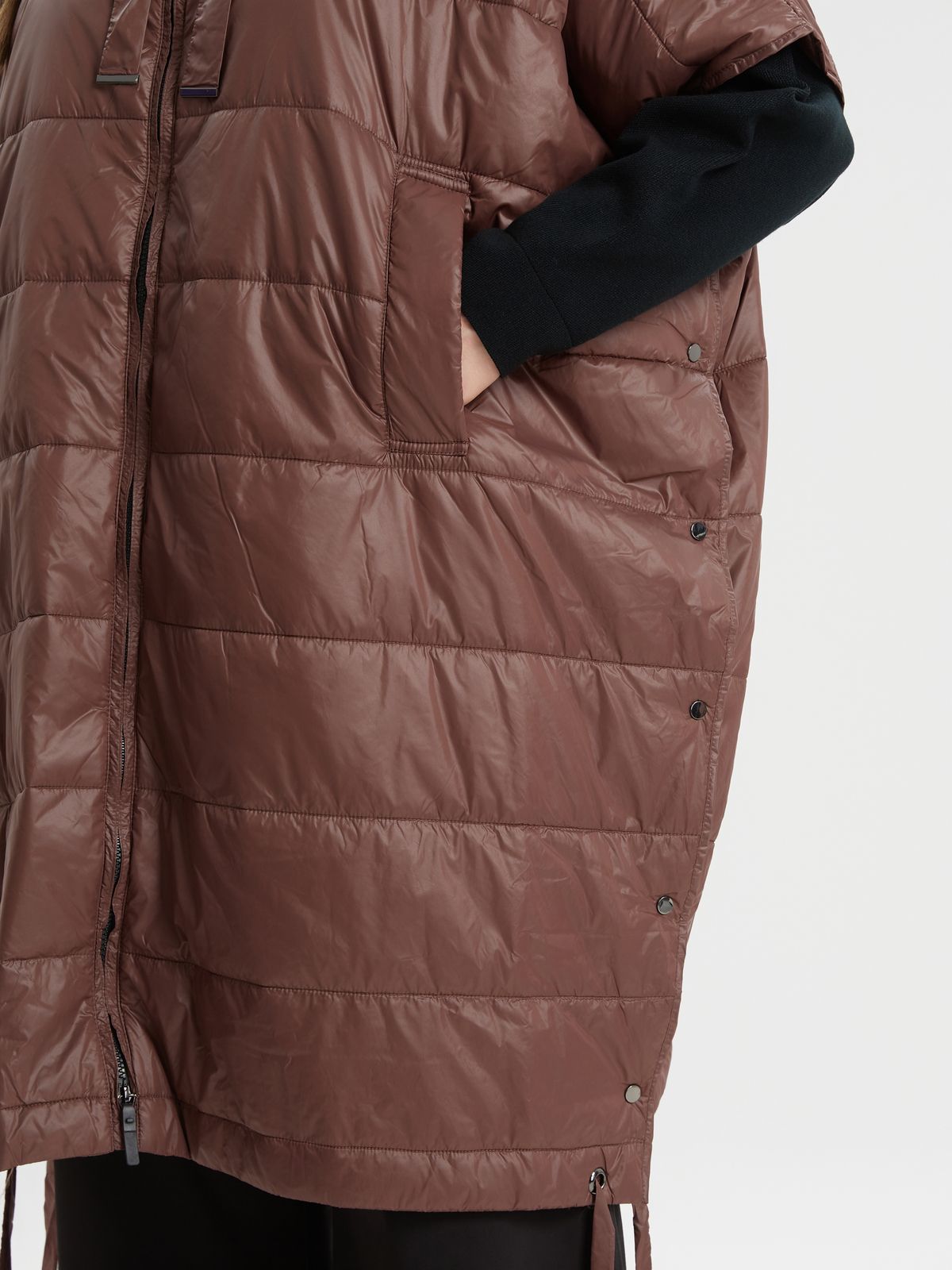 Short-sleeve hooded puffer vest