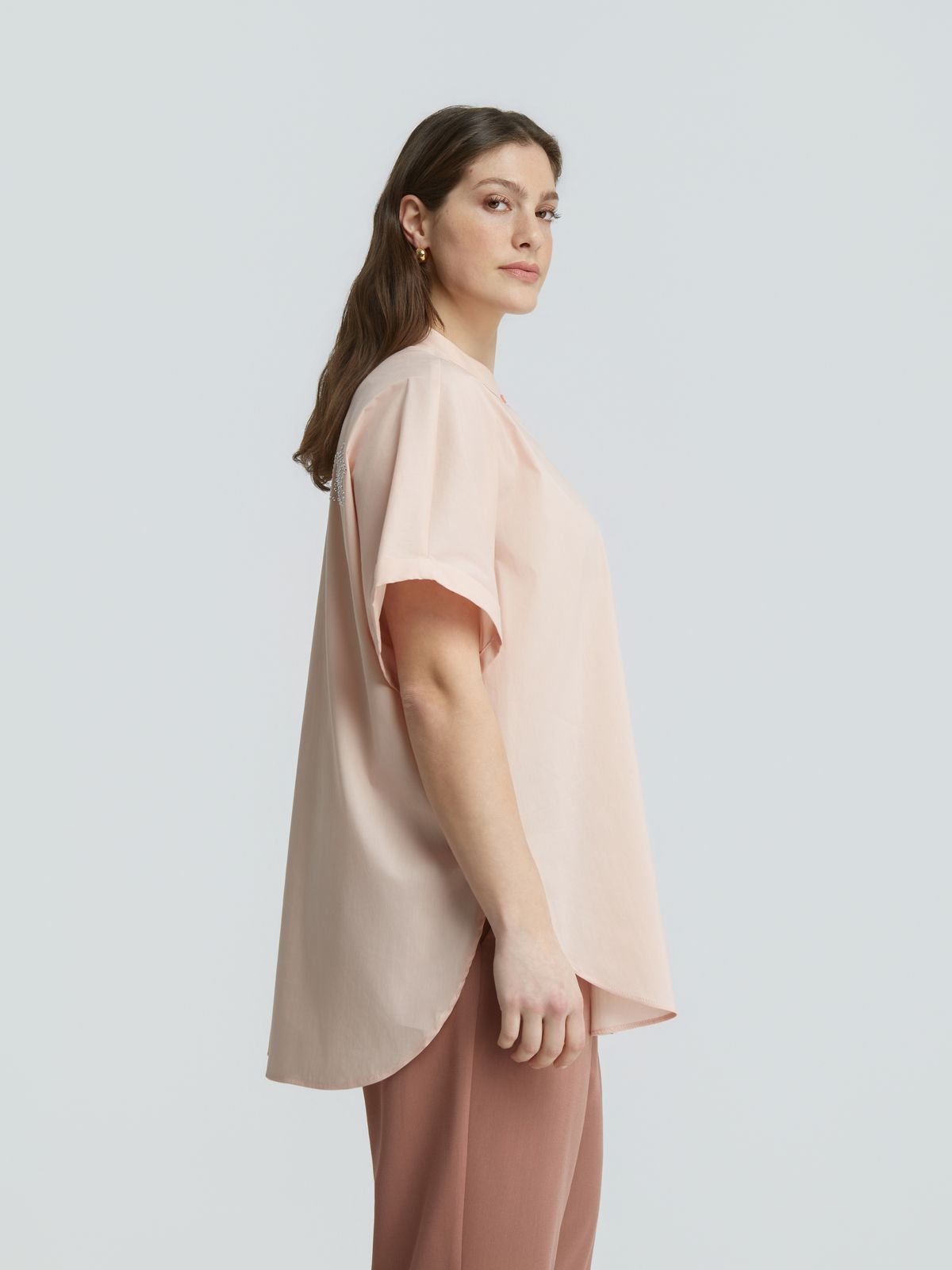 Short-sleeve shirt with 