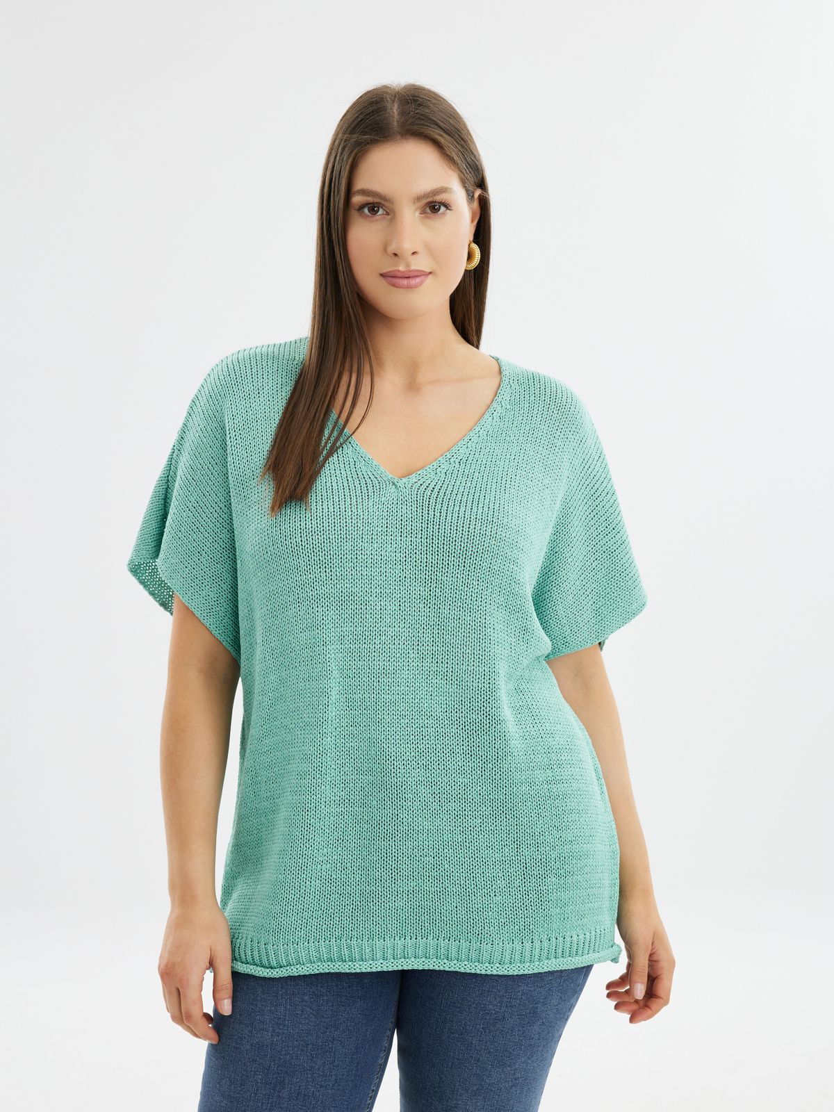 Short-sleeve V-neck pullover