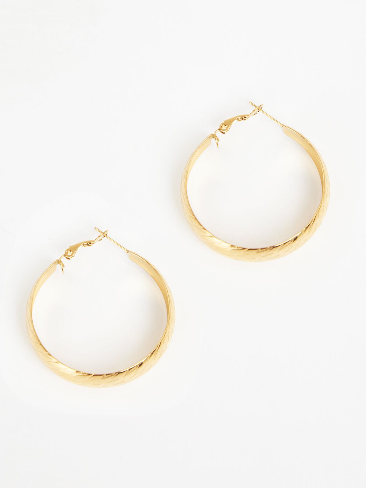 Wide hoop textured earrings