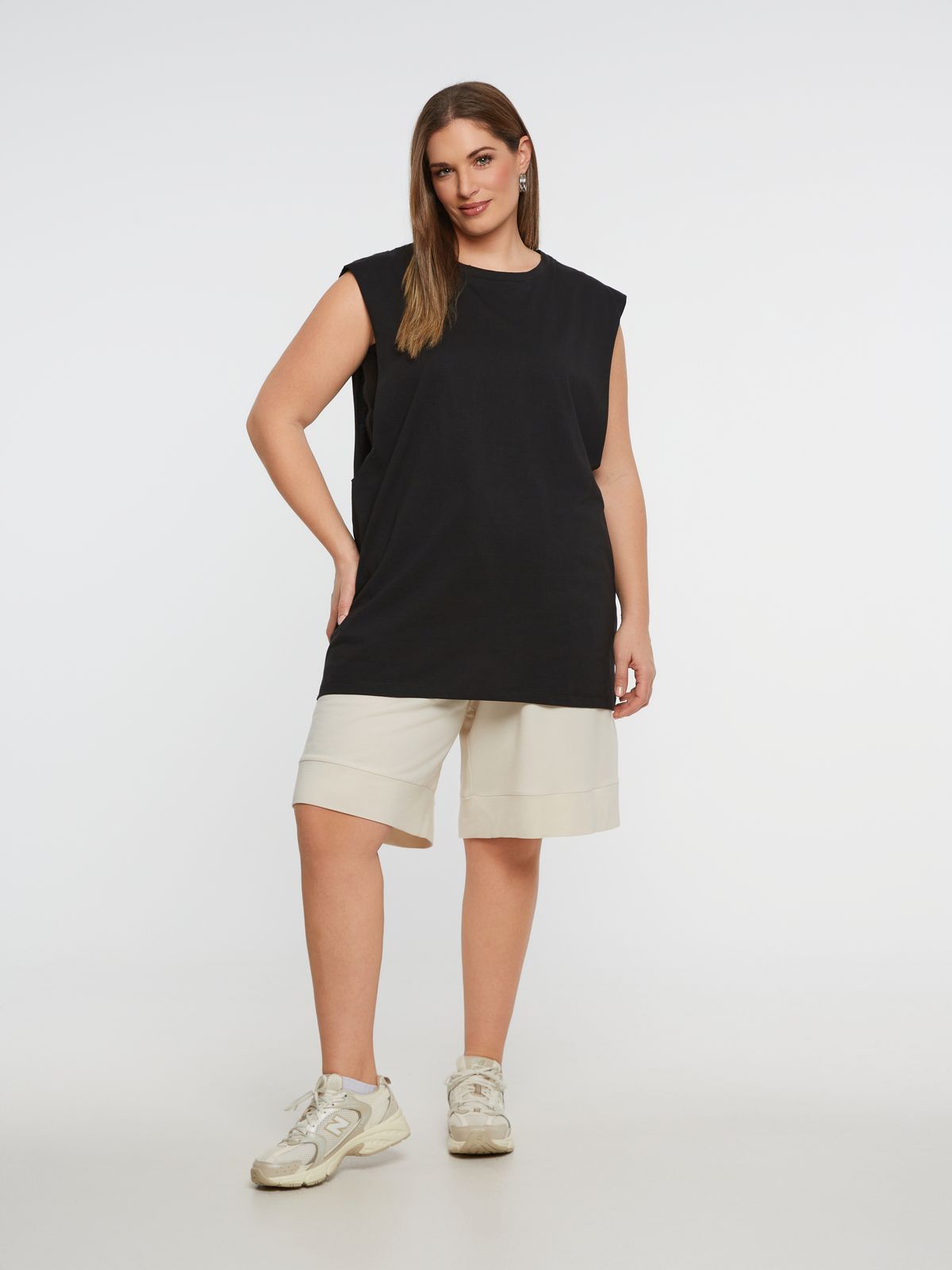Sleeveless basic cotton tunic top