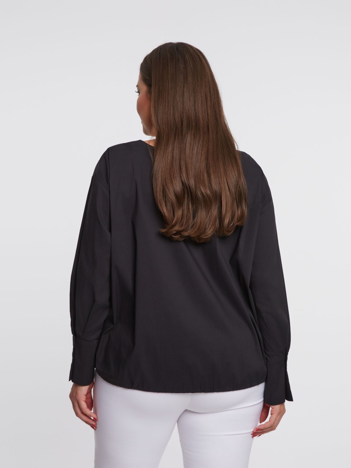 Stretch poplin V-neck long sleeve blouse