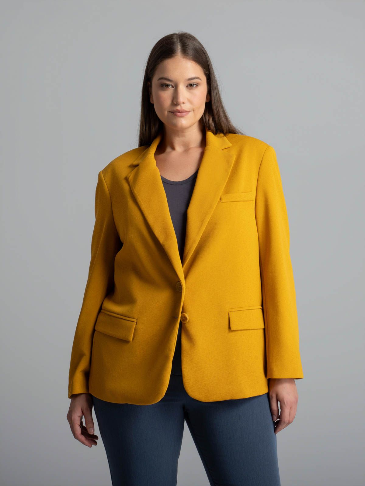 Structured buttoned blazer
