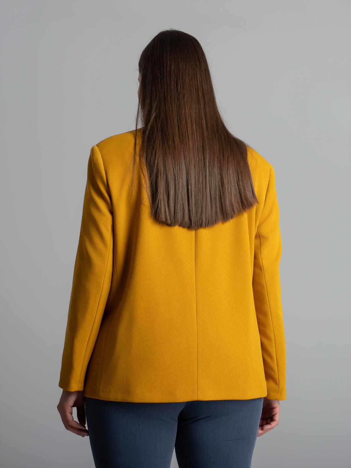 Structured buttoned blazer