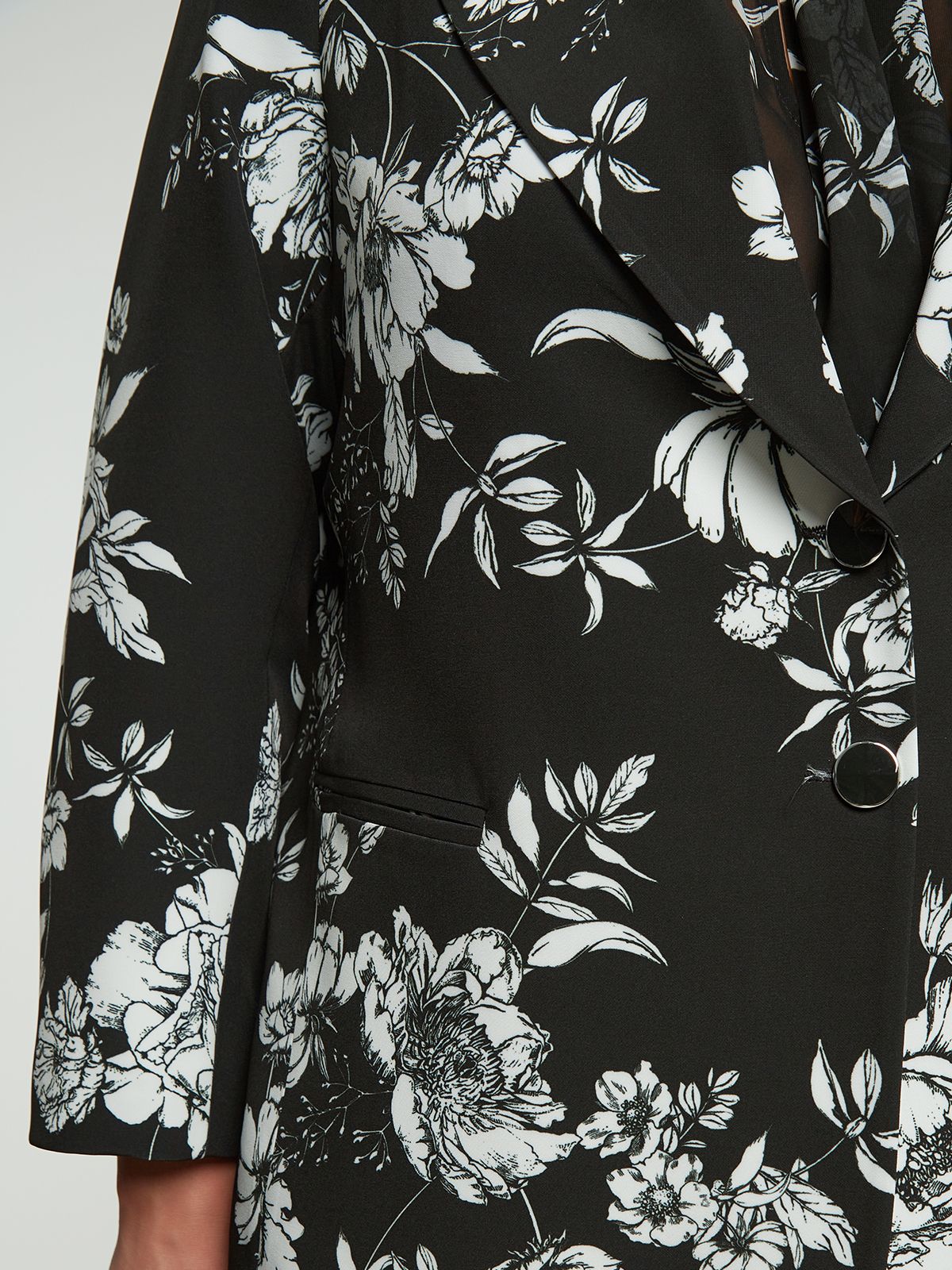 Tailored floral blazer