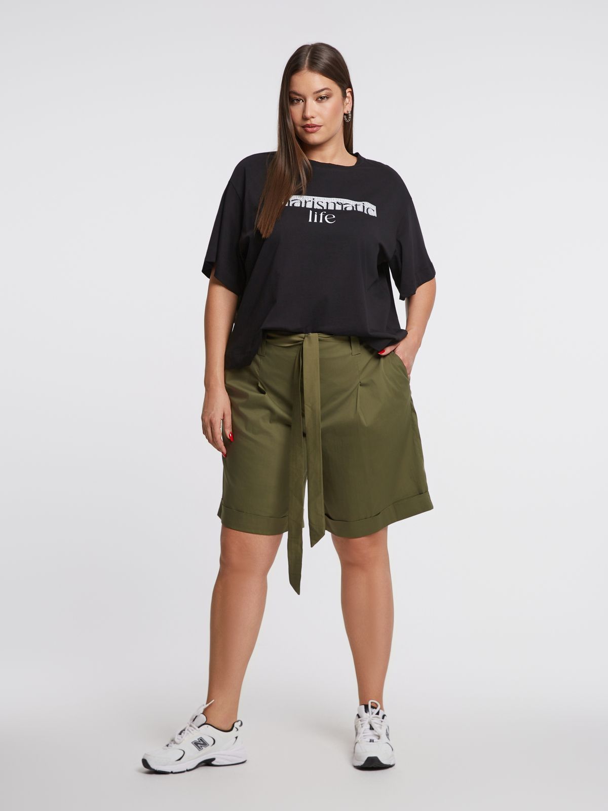 Tailored linen-blend bermuda shorts with waist tie