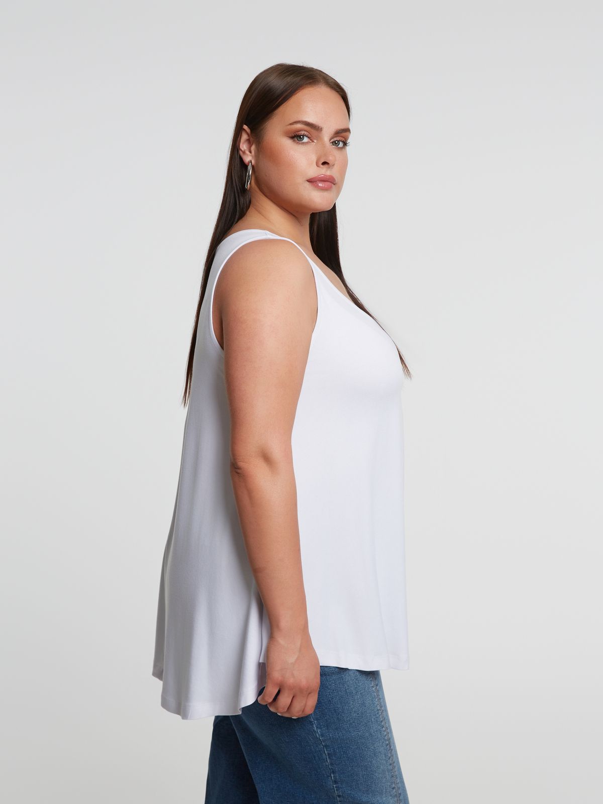 Viscose curve hem V top