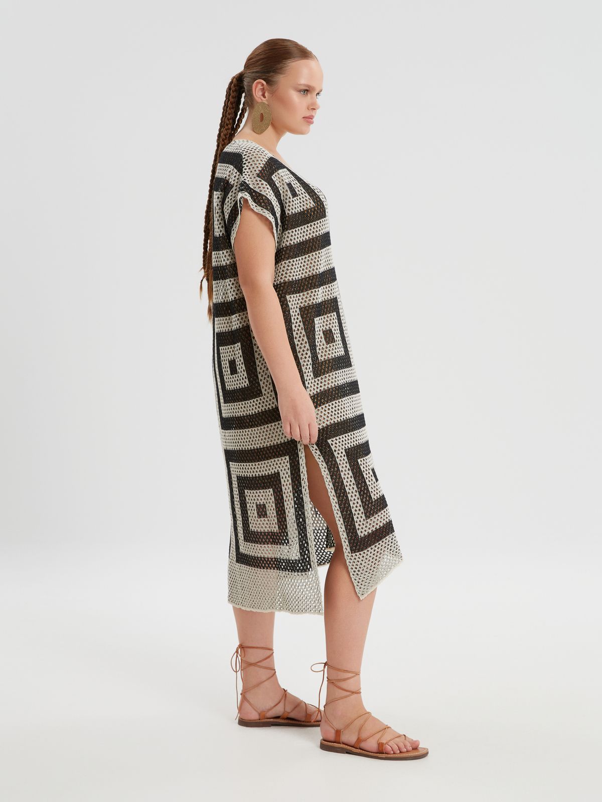 Geometric open-knit kaftan