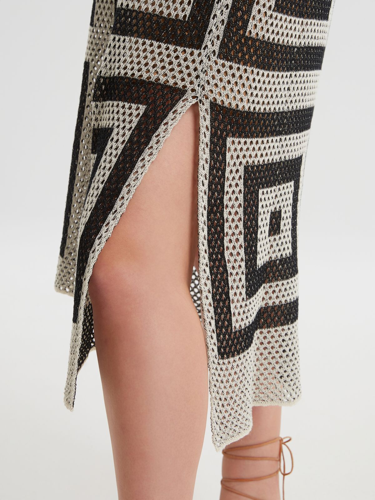 Geometric open-knit kaftan