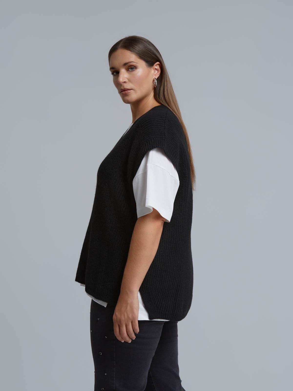 V-neck knit vest