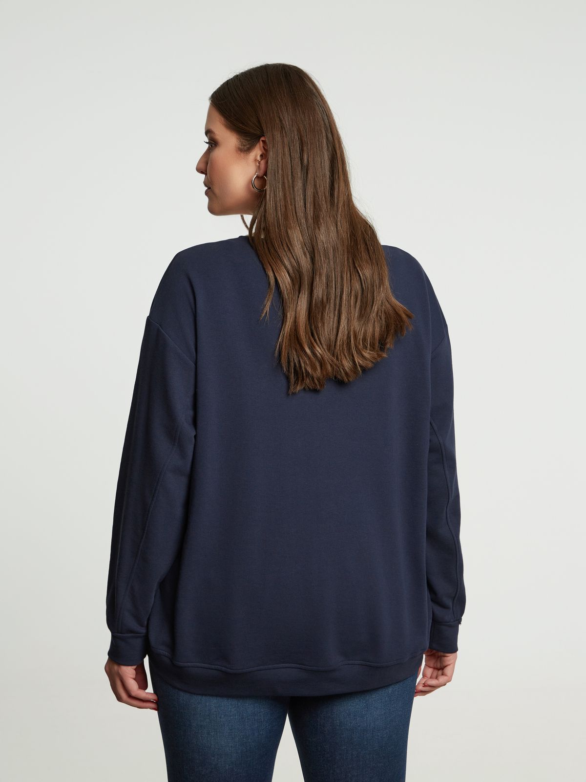 V-neck sweatshirt with contrasting trim