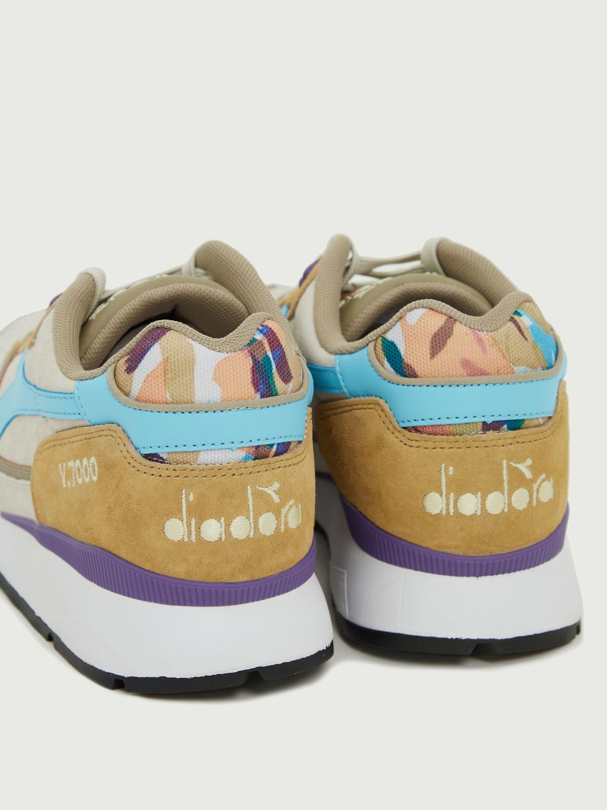 Camo V7000 Sneakers