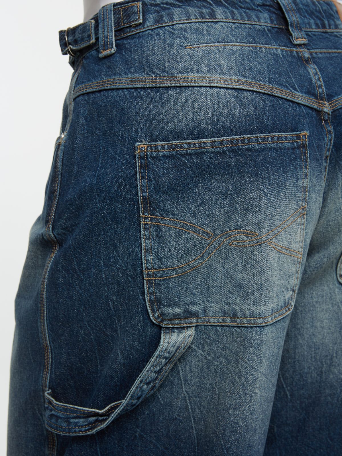 Vintage wash barrel-leg jeans