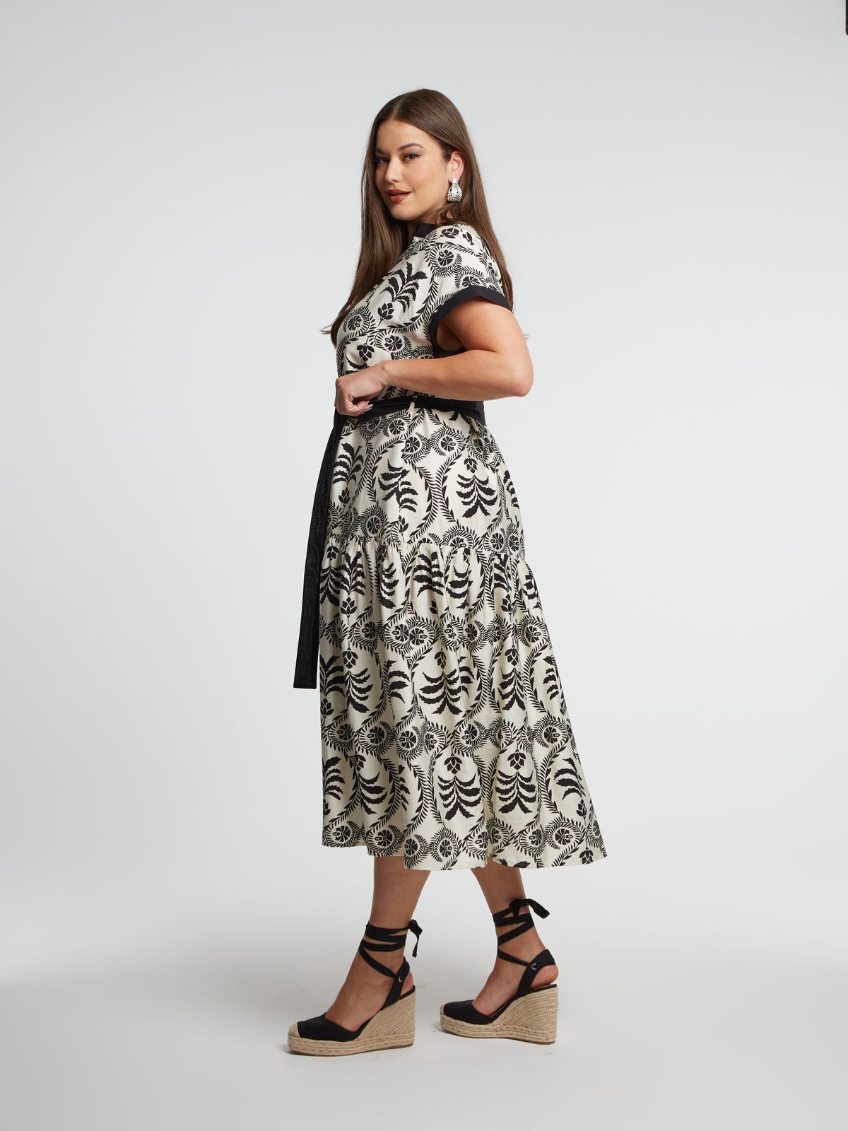 Viscose-blend shirt-dress with ethnic floral motif and contrast trim