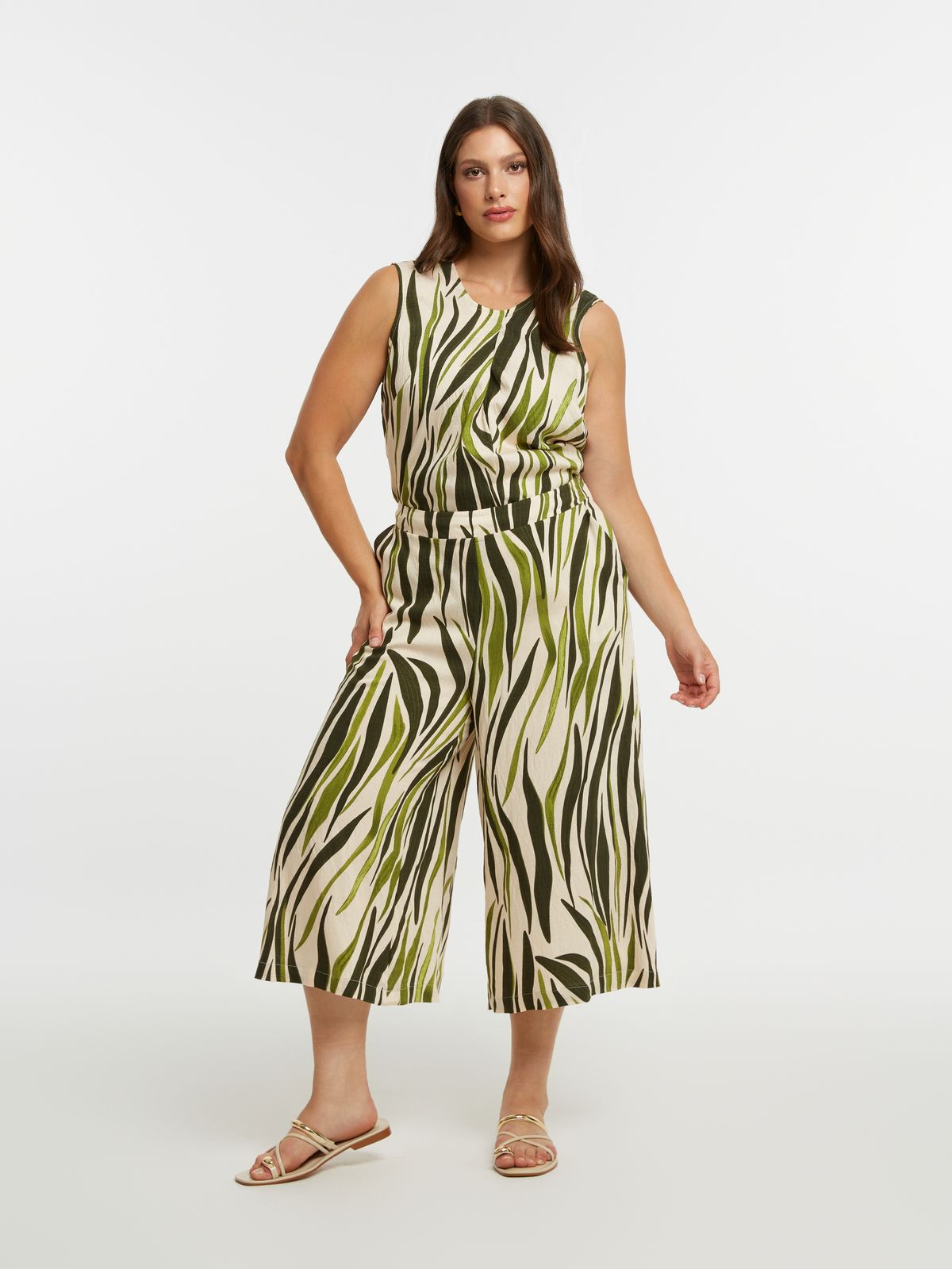 Viscose culotte pants in tropical print